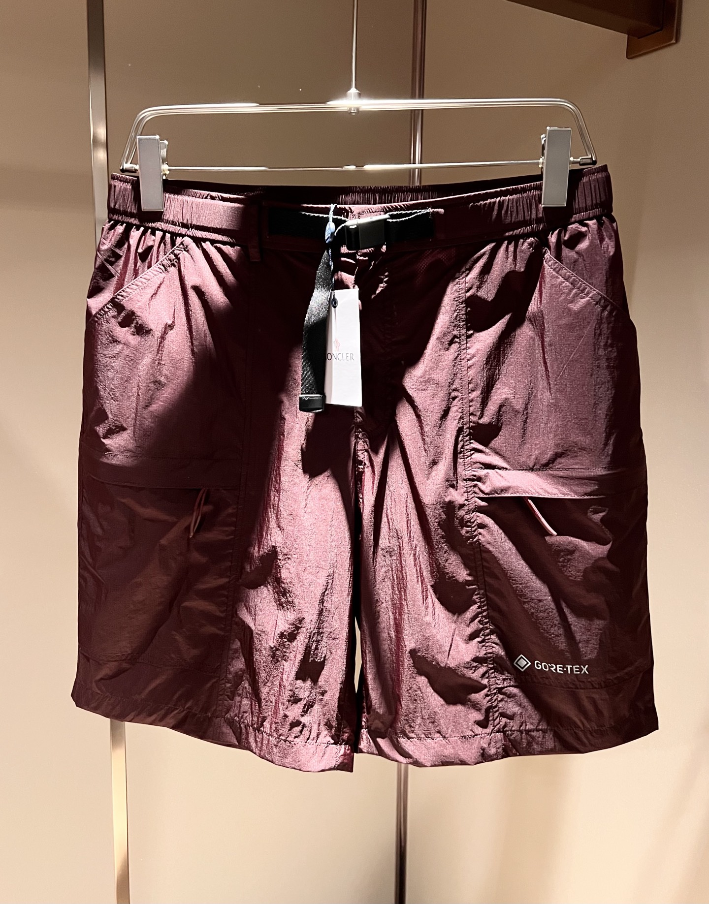  Monc*ler蒙*口2025春夏经典新款休闲套装！都市时尚休闲连帽款 超薄面料超软面料帅酷爆外套。时