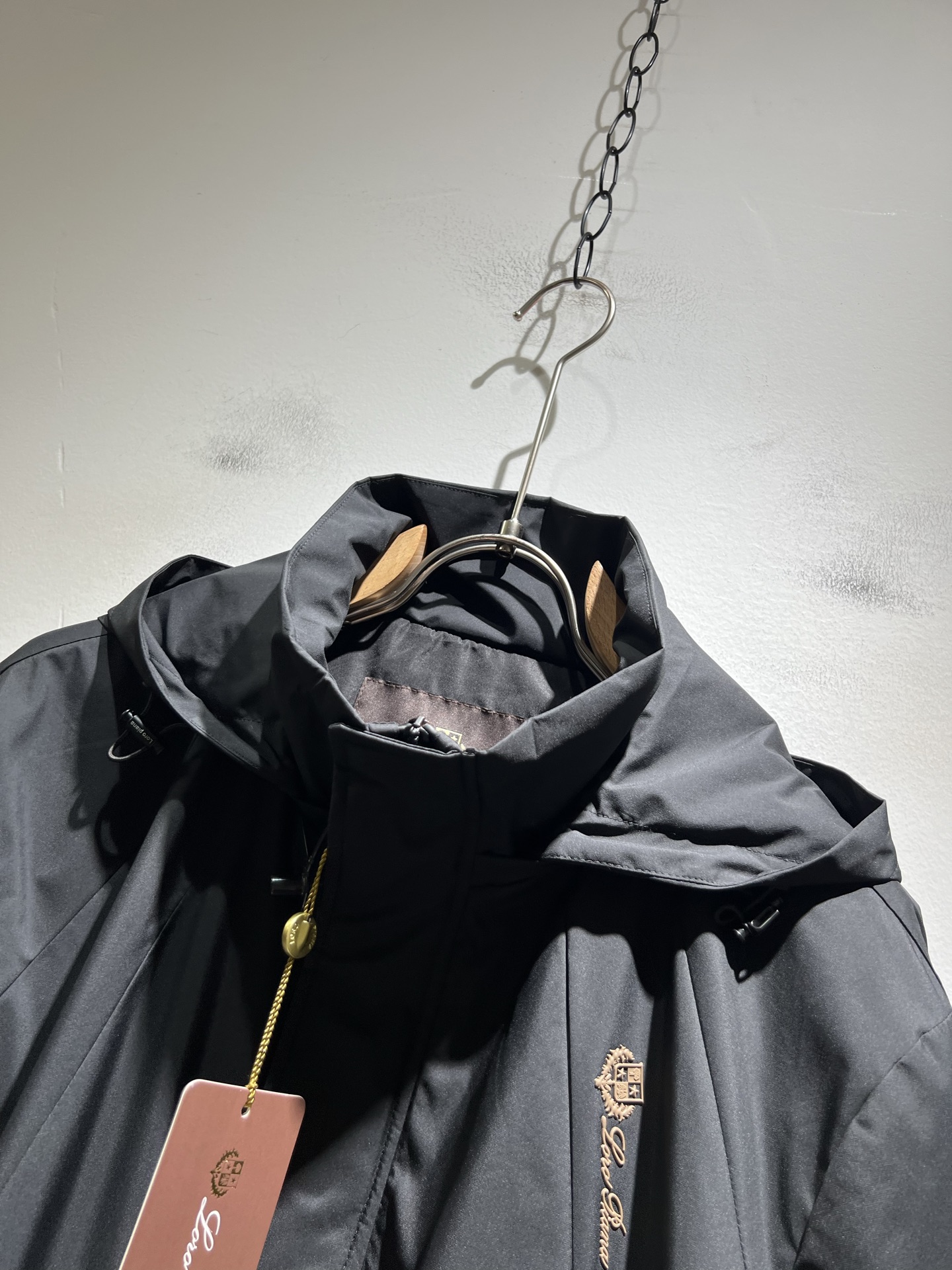  Loro Piana诺悠翩雅 2025秋冬新品男士休闲夹克外套，外贸公司订单！客供聚酯纤维材质，胸前l