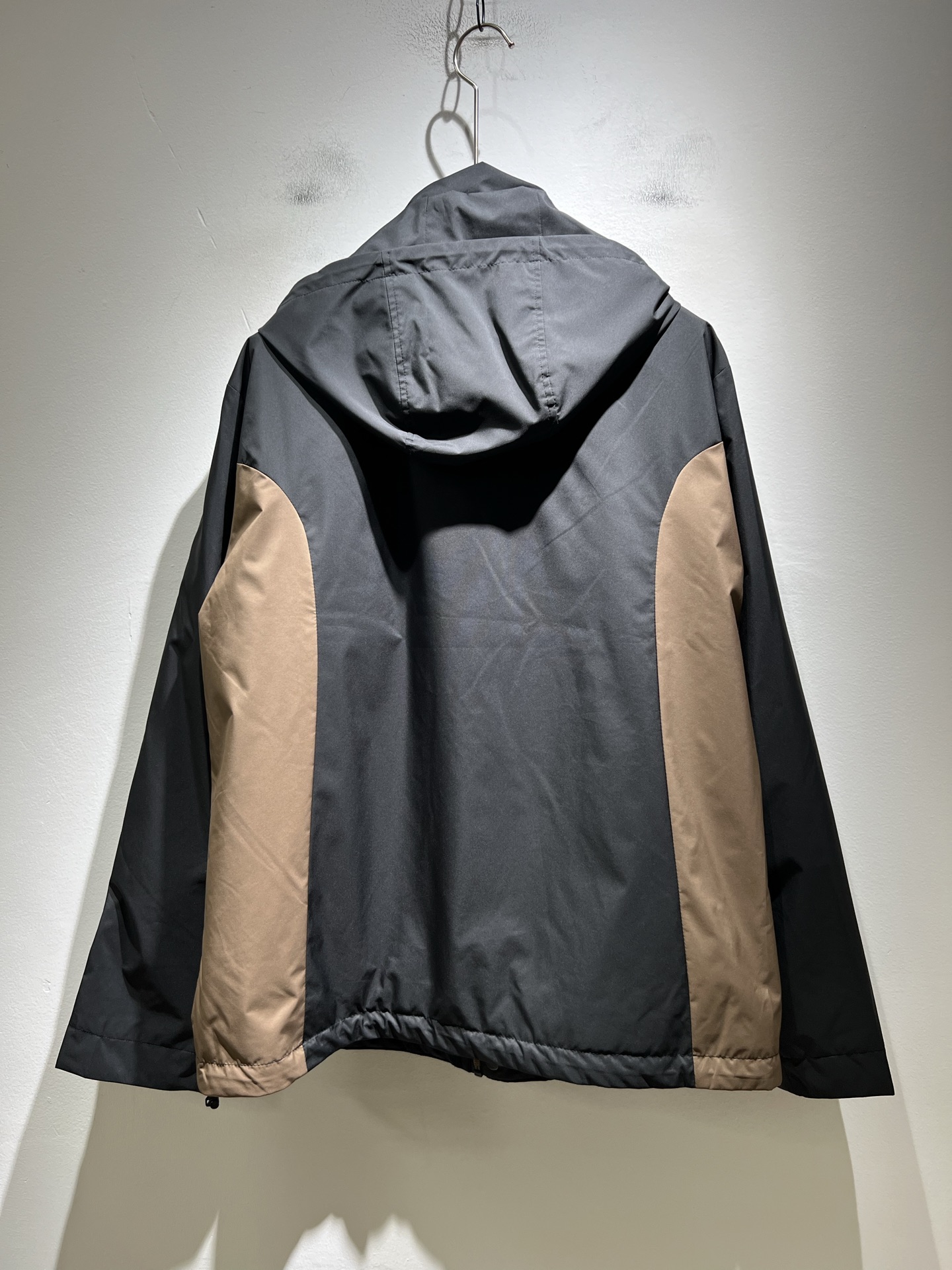  Loro Piana诺悠翩雅 2025秋冬新品男士休闲夹克外套，外贸公司订单！客供聚酯纤维材质，胸前l