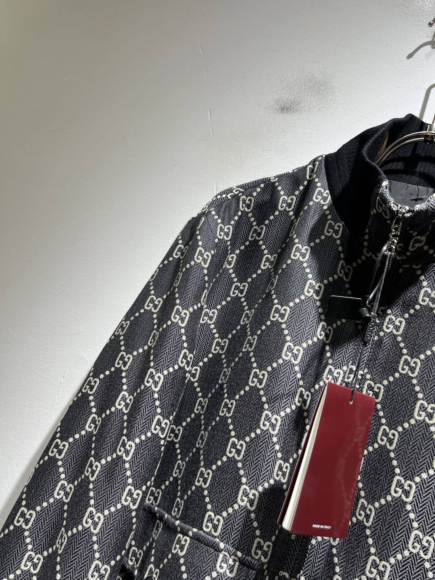  Gucc*古家 2025秋冬最新系列！男女同款👫夹克外套，贸易公司渠道稀出，同步官网发售 ！    新