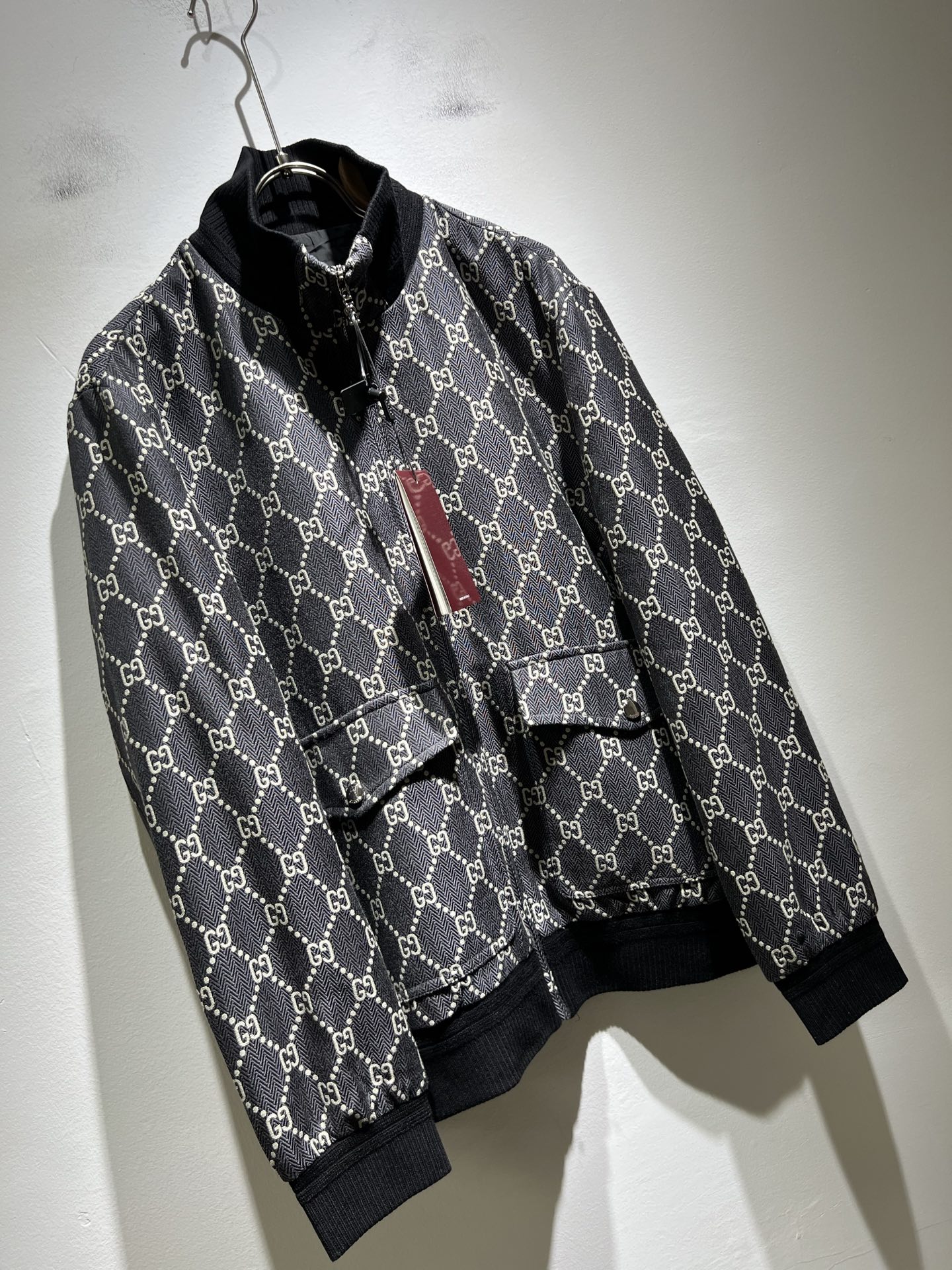  Gucc*古家 2025秋冬最新系列！男女同款👫夹克外套，贸易公司渠道稀出，同步官网发售 ！    新