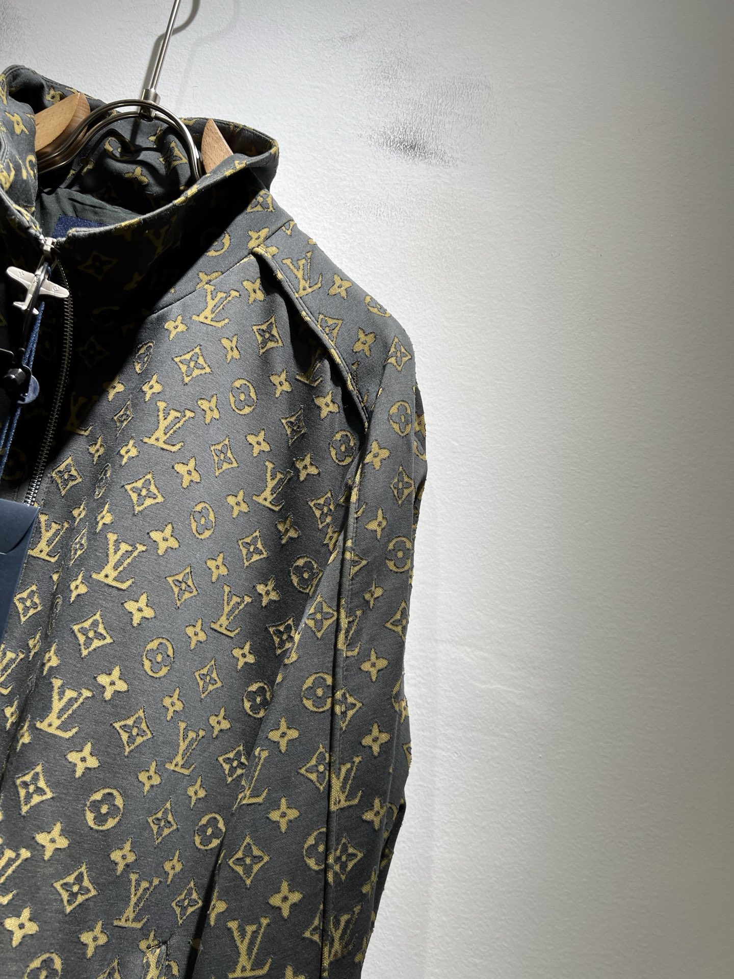  Louis Vuit*on 路易*登 2025秋冬新款轻奢男女同款👫牛仔夹克外套，路易家族的新高端，细