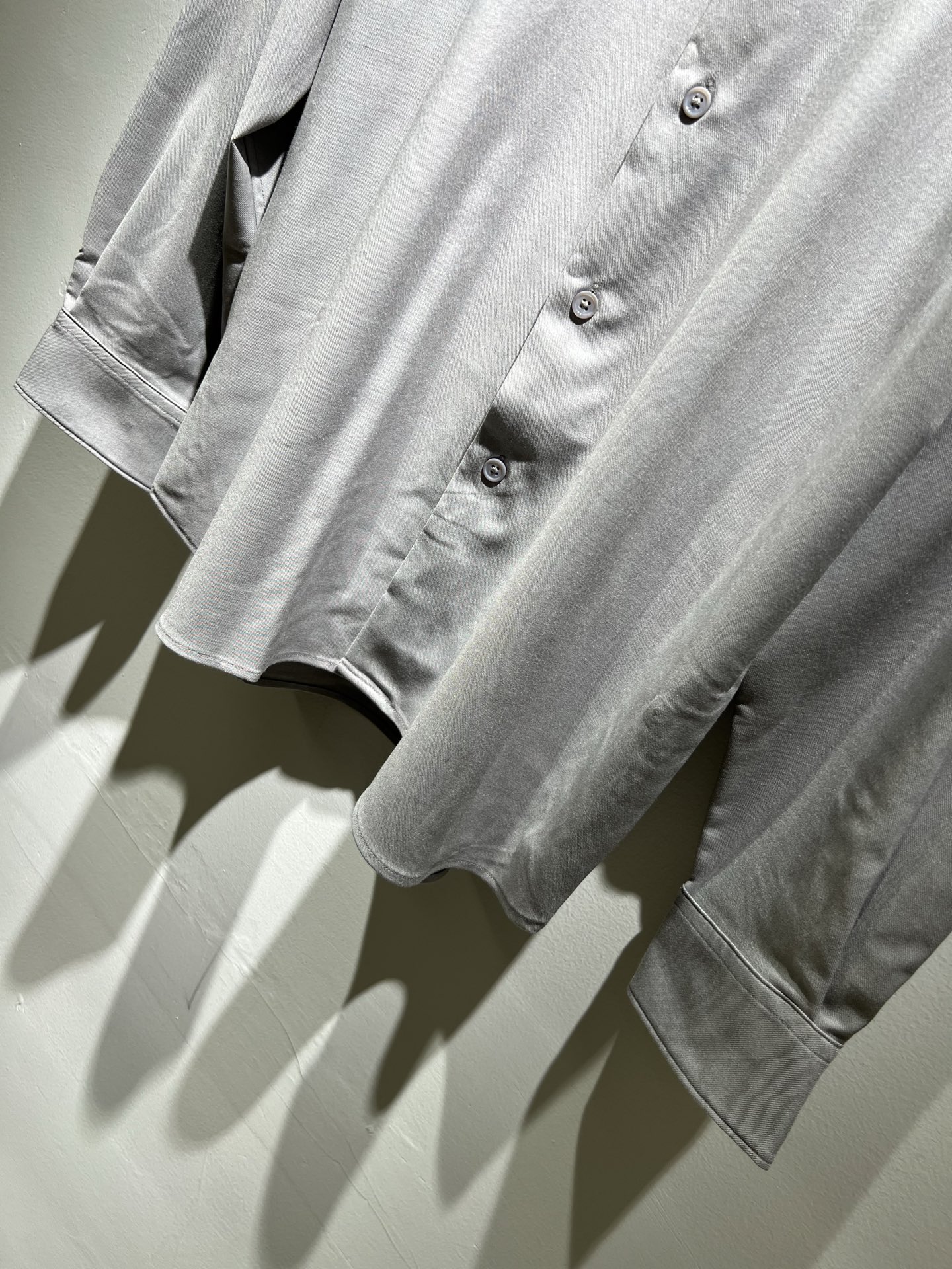  Loro Piana诺悠翩雅 2025秋冬男士衬衣，最新的贸易订单全品相！！网红款！上身舒适透气，不僵