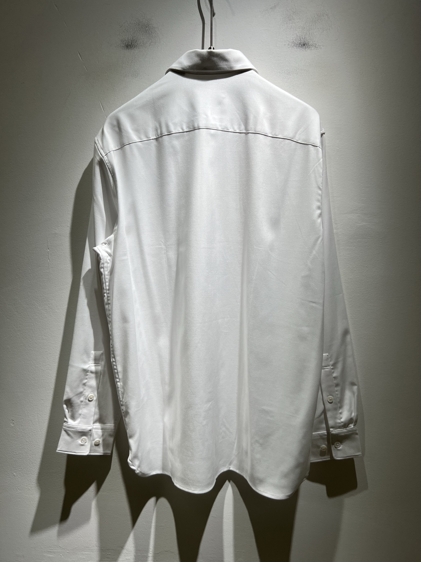  Loro Piana诺悠翩雅 2025秋冬男士衬衣，最新的贸易订单全品相！！网红款！上身舒适透气，不僵