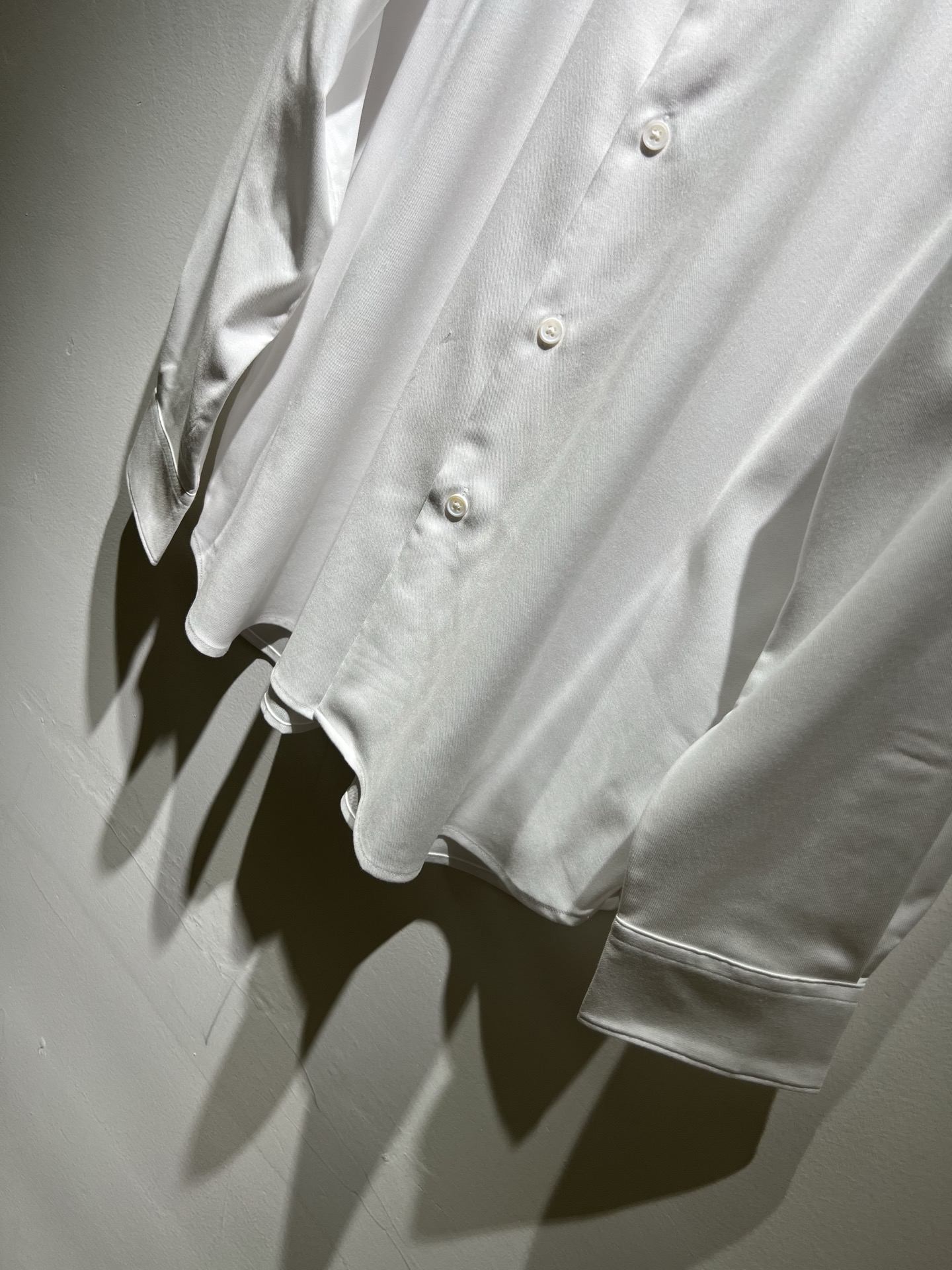  Loro Piana诺悠翩雅 2025秋冬男士衬衣，最新的贸易订单全品相！！网红款！上身舒适透气，不僵