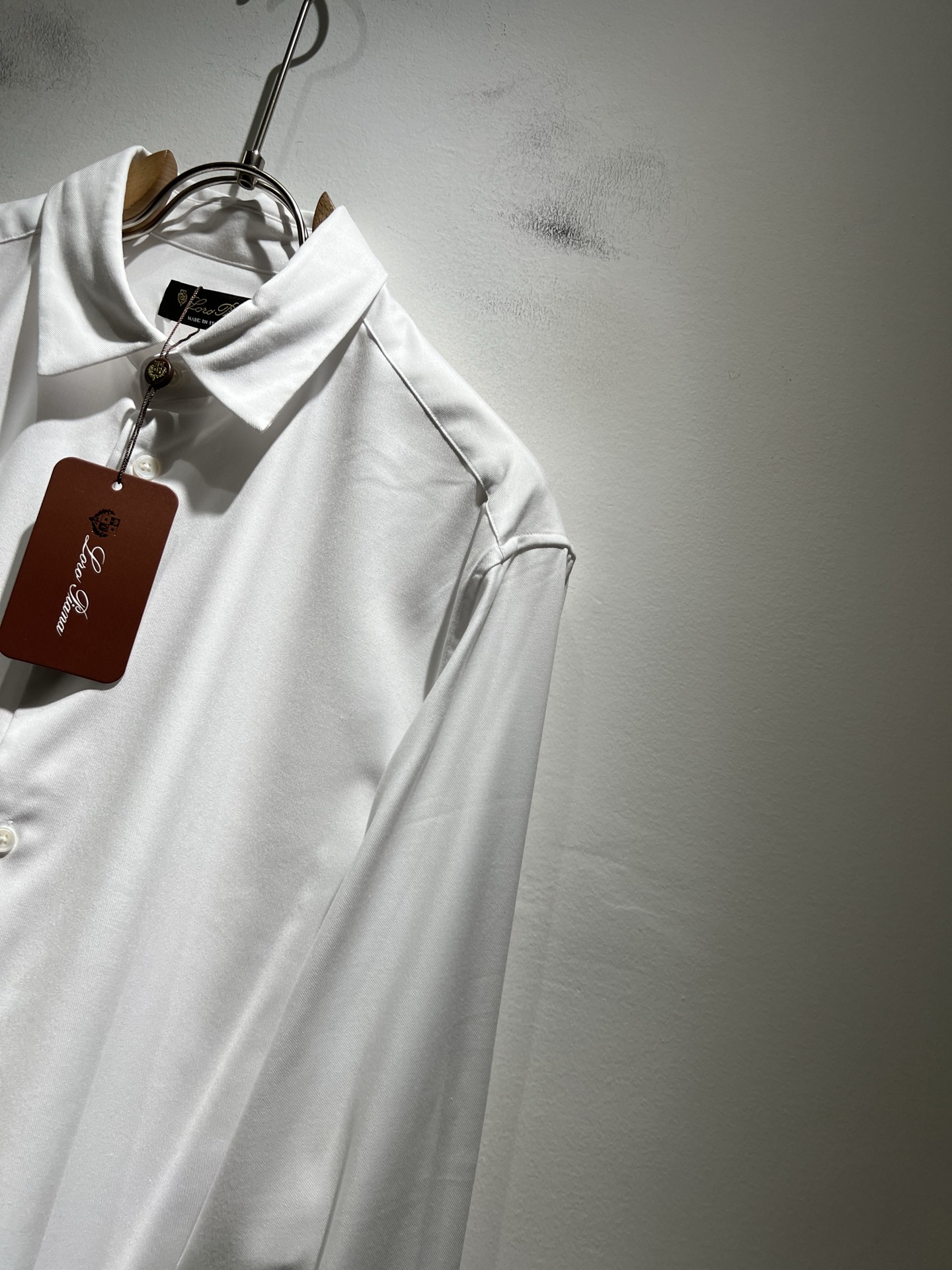  Loro Piana诺悠翩雅 2025秋冬男士衬衣，最新的贸易订单全品相！！网红款！上身舒适透气，不僵