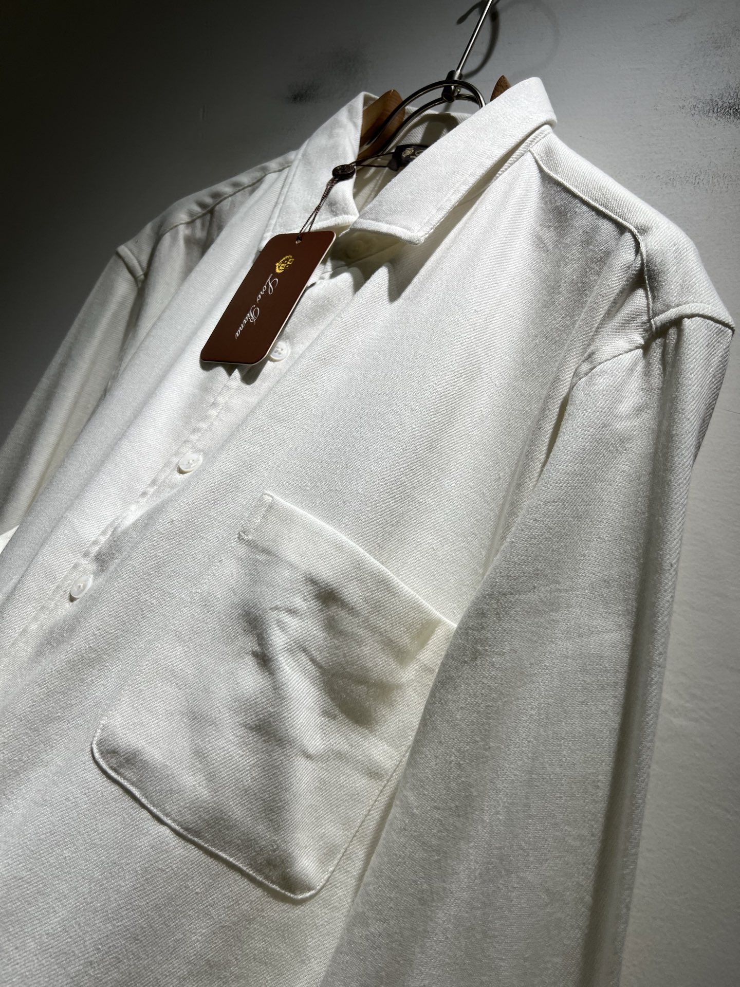  Loro Piana诺悠翩雅 2025秋冬男士衬衣，最新的贸易订单全品相！！网红款！上身舒适透气，不僵