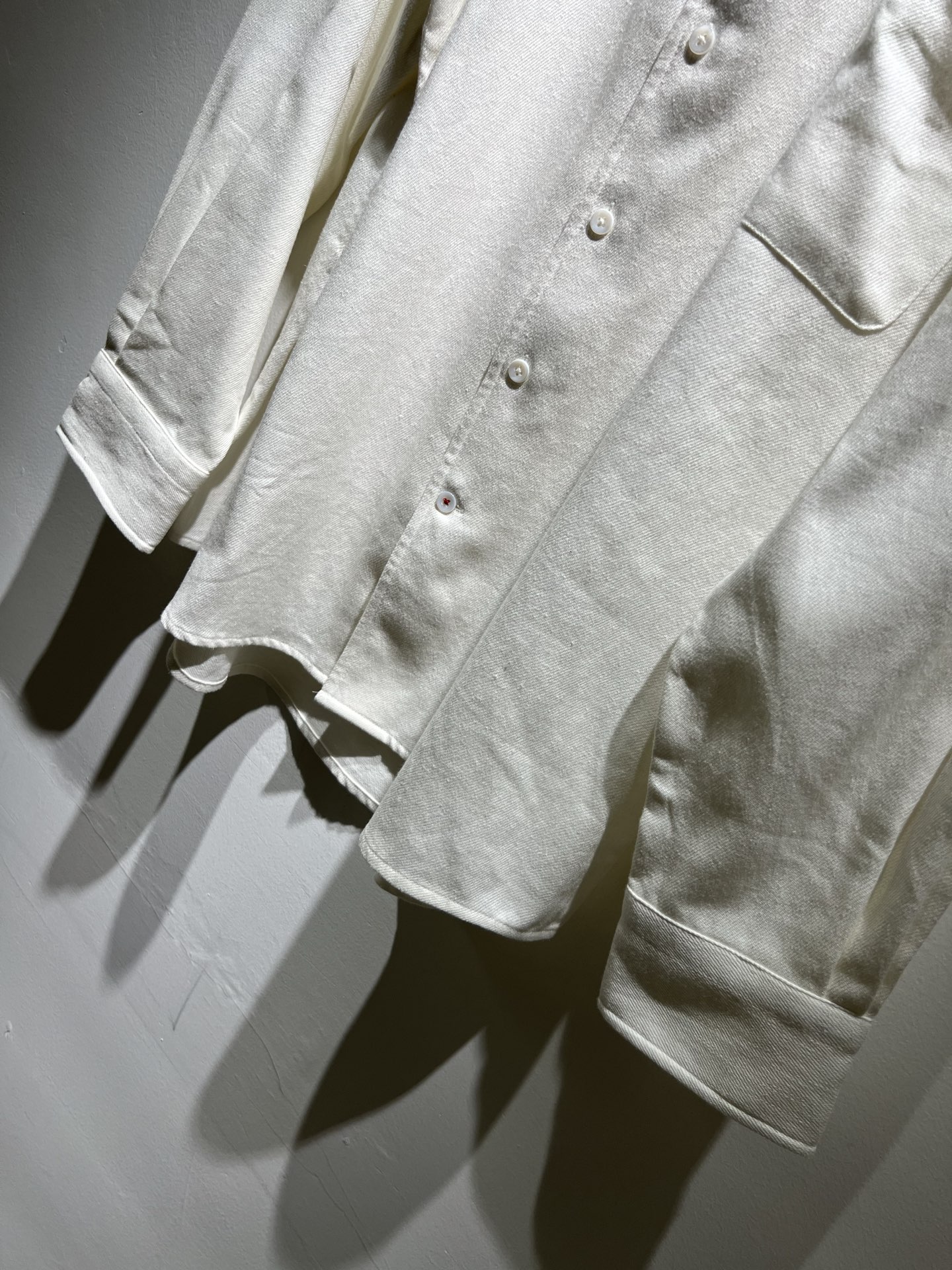  Loro Piana诺悠翩雅 2025秋冬男士衬衣，最新的贸易订单全品相！！网红款！上身舒适透气，不僵