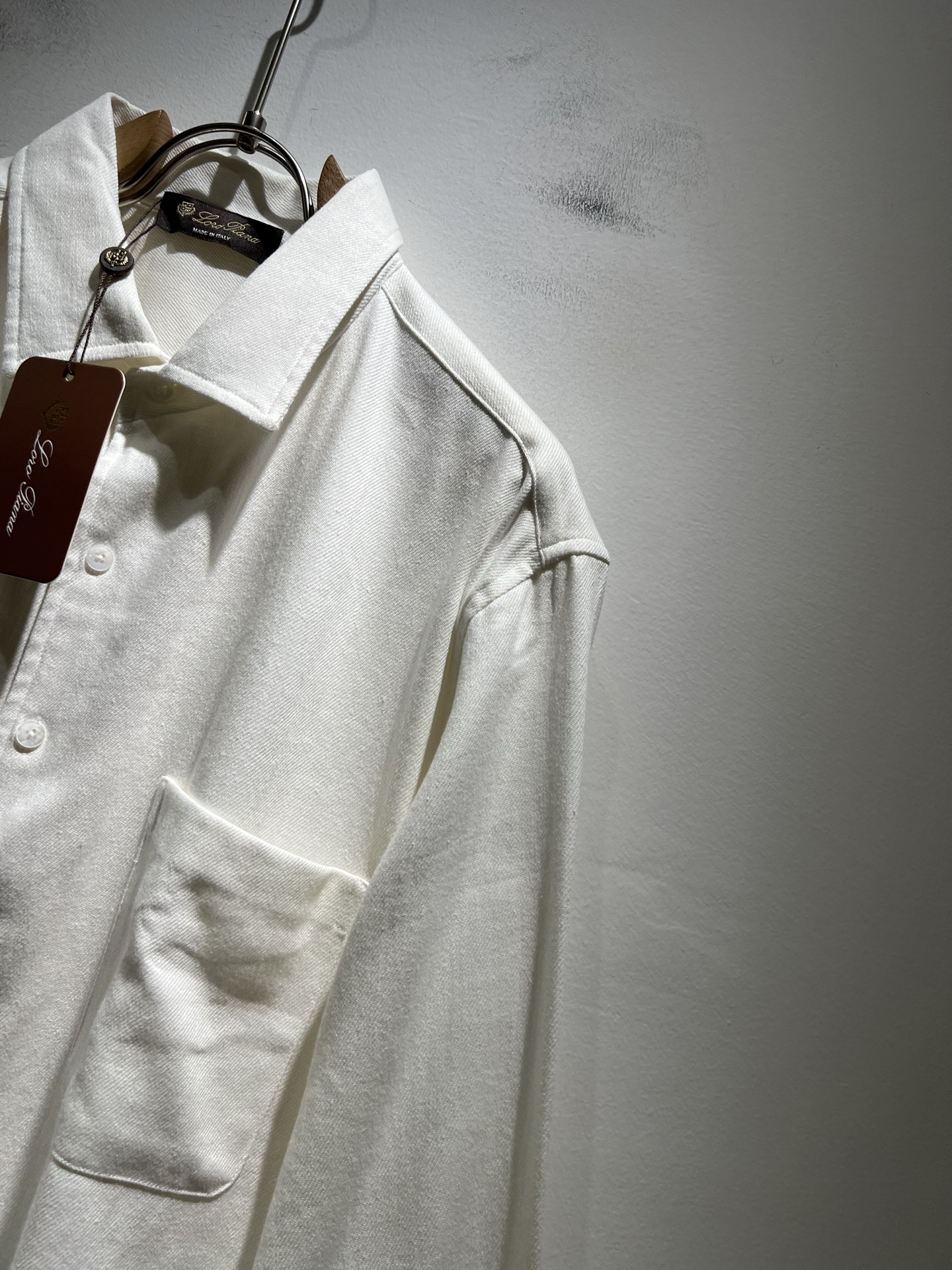  Loro Piana诺悠翩雅 2025秋冬男士衬衣，最新的贸易订单全品相！！网红款！上身舒适透气，不僵