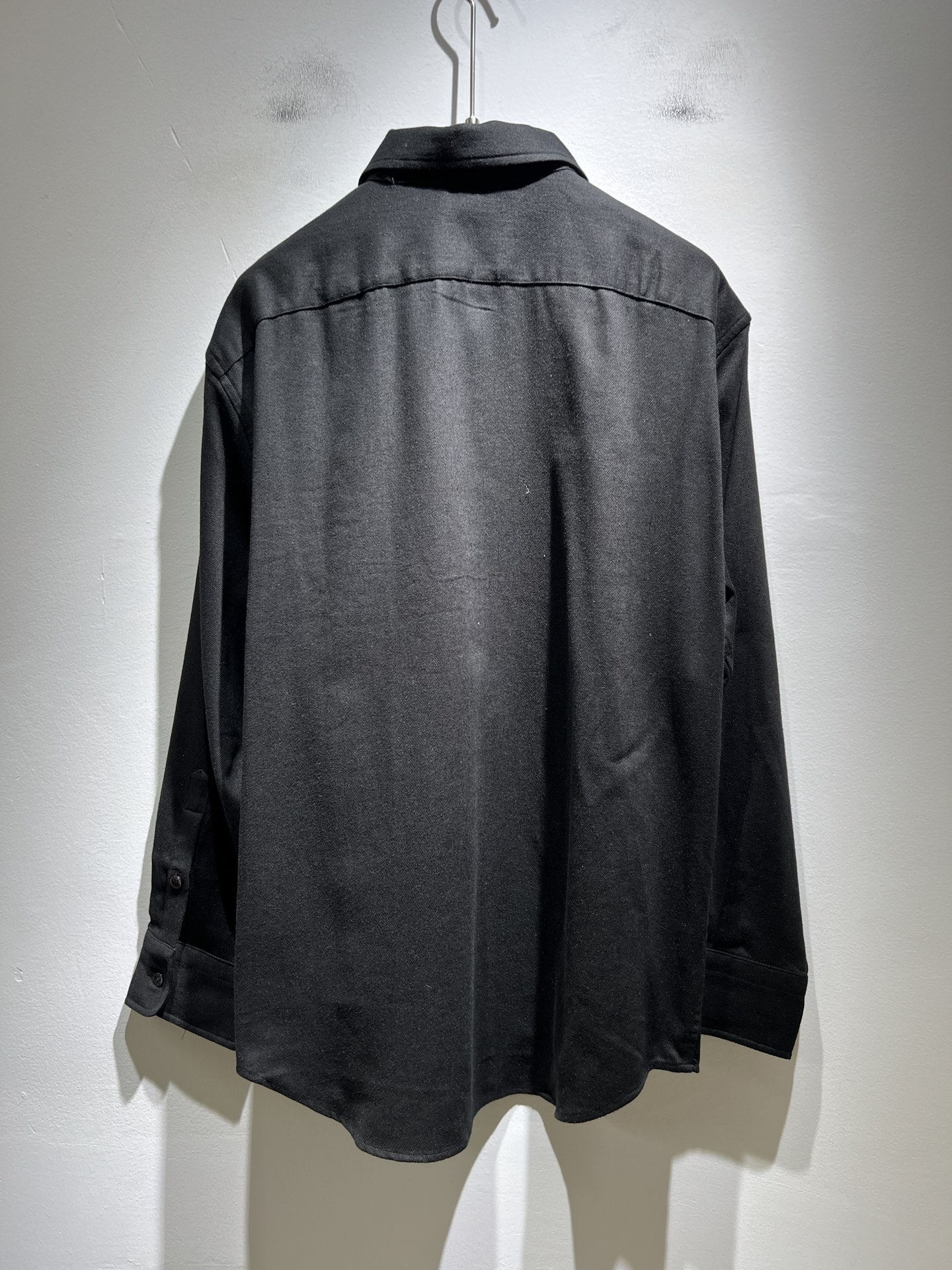  Loro Piana诺悠翩雅 2025秋冬男士衬衣，最新的贸易订单全品相！！网红款！上身舒适透气，不僵