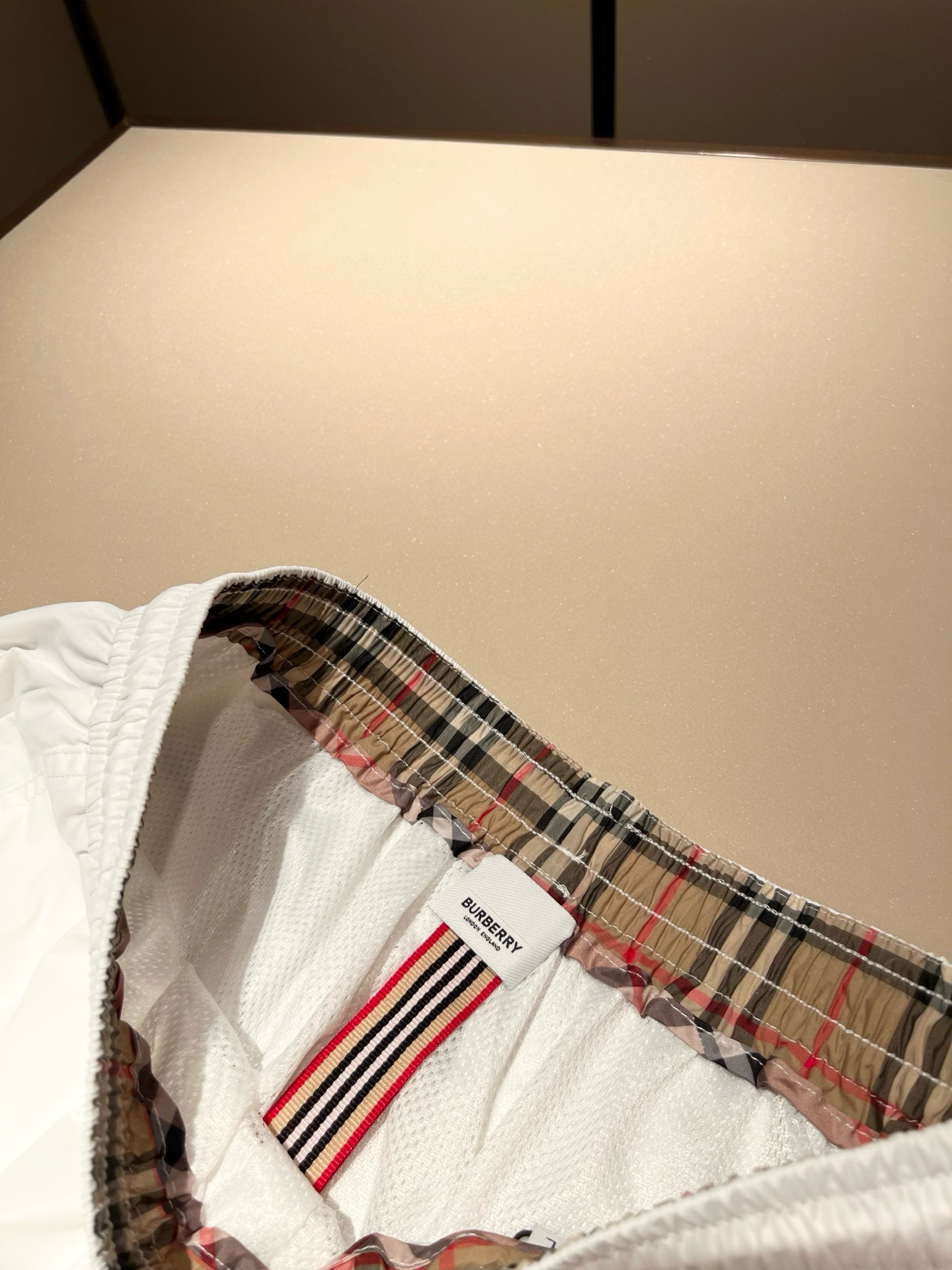  BURBER*Y巴*莉 2025春夏新款休闲百搭男女同款👫休闲短裤！贸易公司渠道稀出，同步官网发售！裤