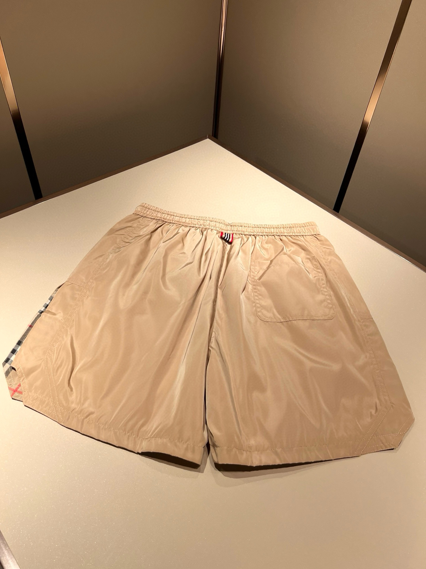  BURBER*Y巴*莉 2025春夏新款休闲百搭男女同款👫休闲短裤！贸易公司渠道稀出，同步官网发售！裤