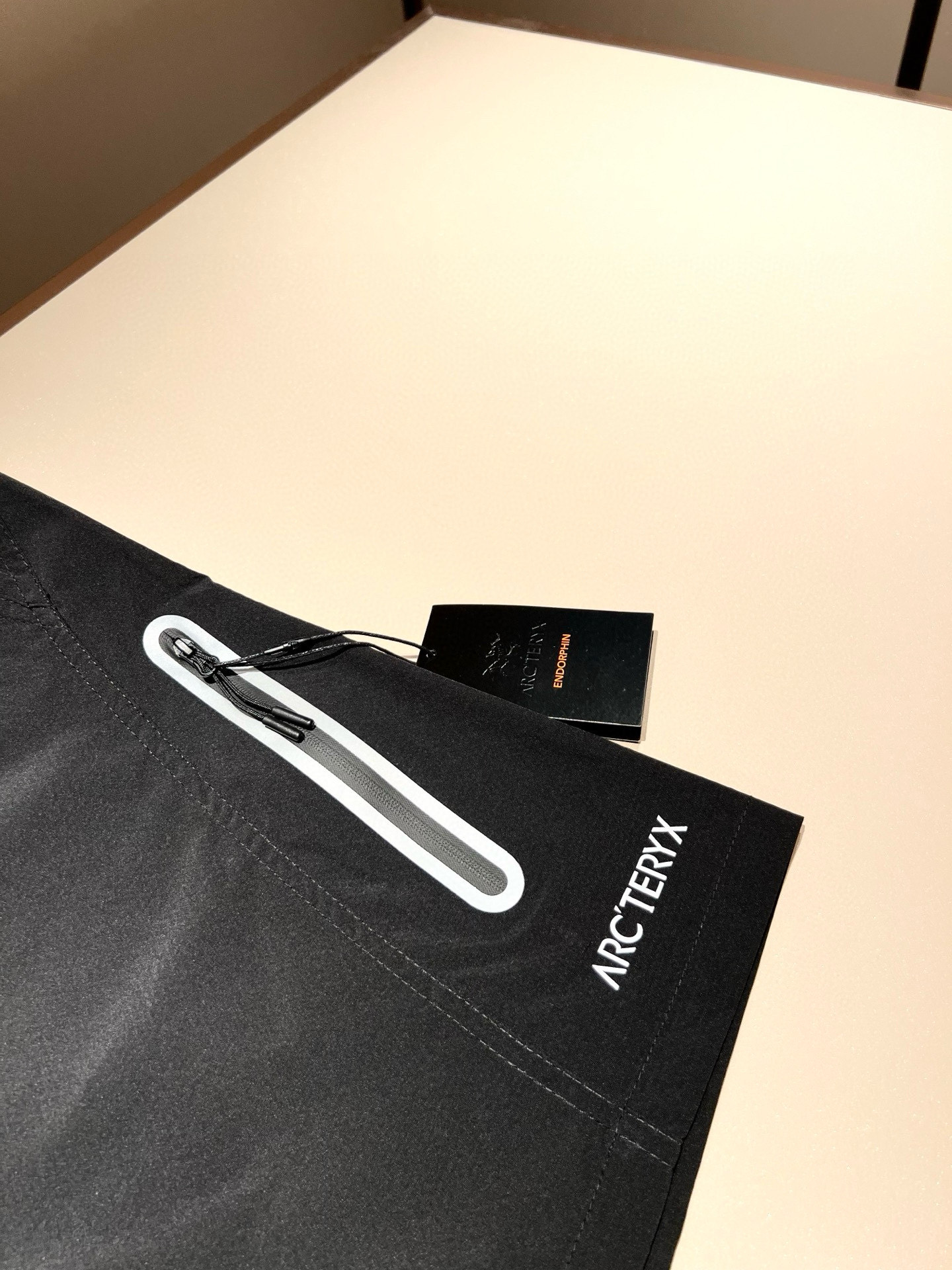  ARCTER*X始*祖鸟 2025春夏新款休闲运动风格休闲短裤裤，户外品牌可能大家第一想到的就是加拿大