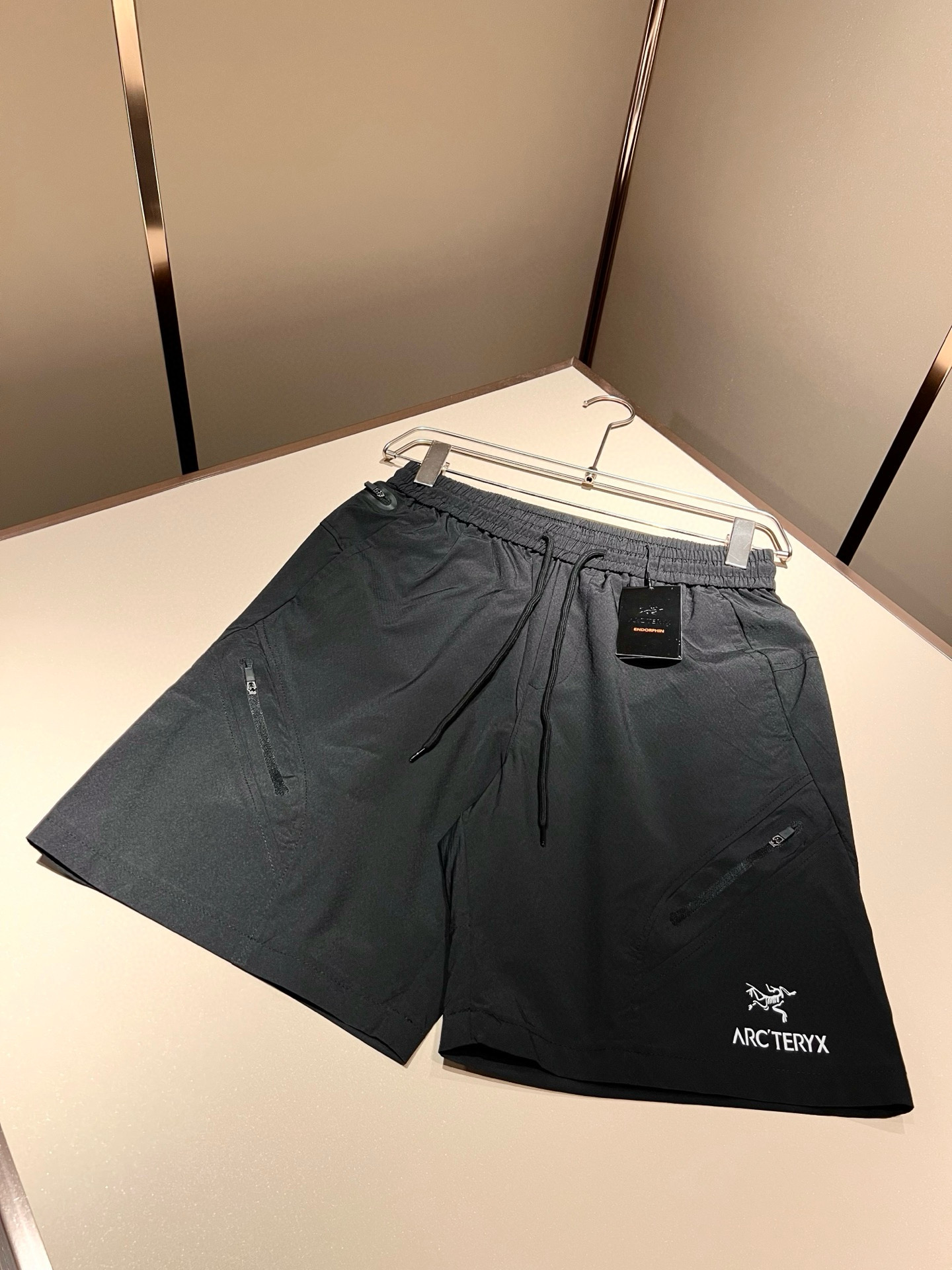  ARCTER*X始*祖鸟 2025春夏新款休闲运动风格休闲短裤裤，户外品牌可能大家第一想到的就是加拿大