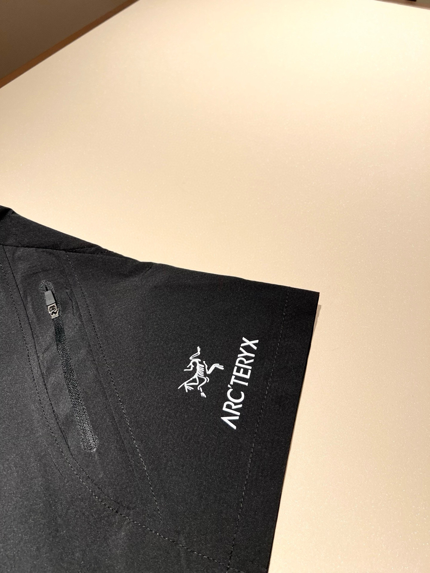  ARCTER*X始*祖鸟 2025春夏新款休闲运动风格休闲短裤裤，户外品牌可能大家第一想到的就是加拿大