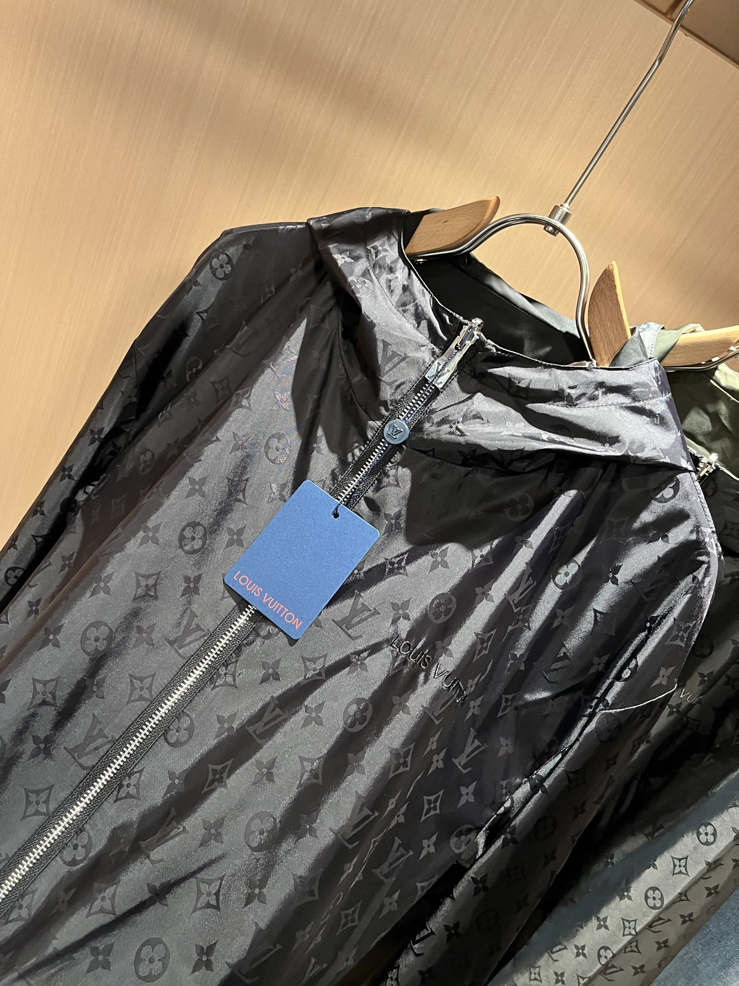  Louis Vuit*on 路易*登 2025秋冬新款轻奢双面穿Monogram立体暗纹工艺男女同款👫