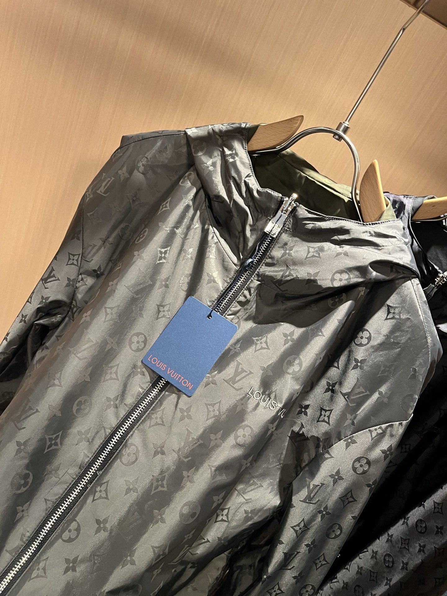  Louis Vuit*on 路易*登 2025秋冬新款轻奢双面穿Monogram立体暗纹工艺男女同款👫