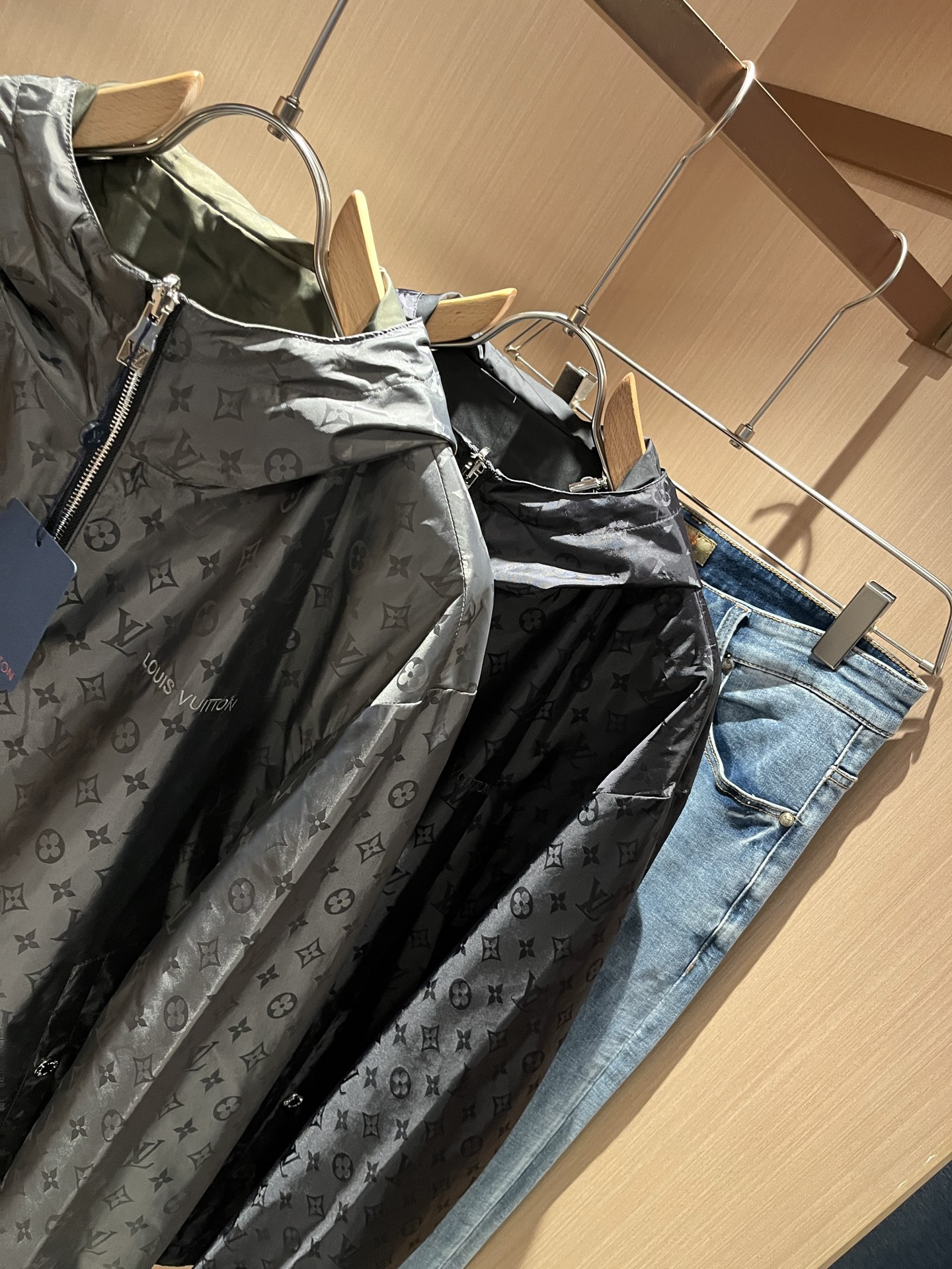  Louis Vuit*on 路易*登 2025秋冬新款轻奢双面穿Monogram立体暗纹工艺男女同款👫