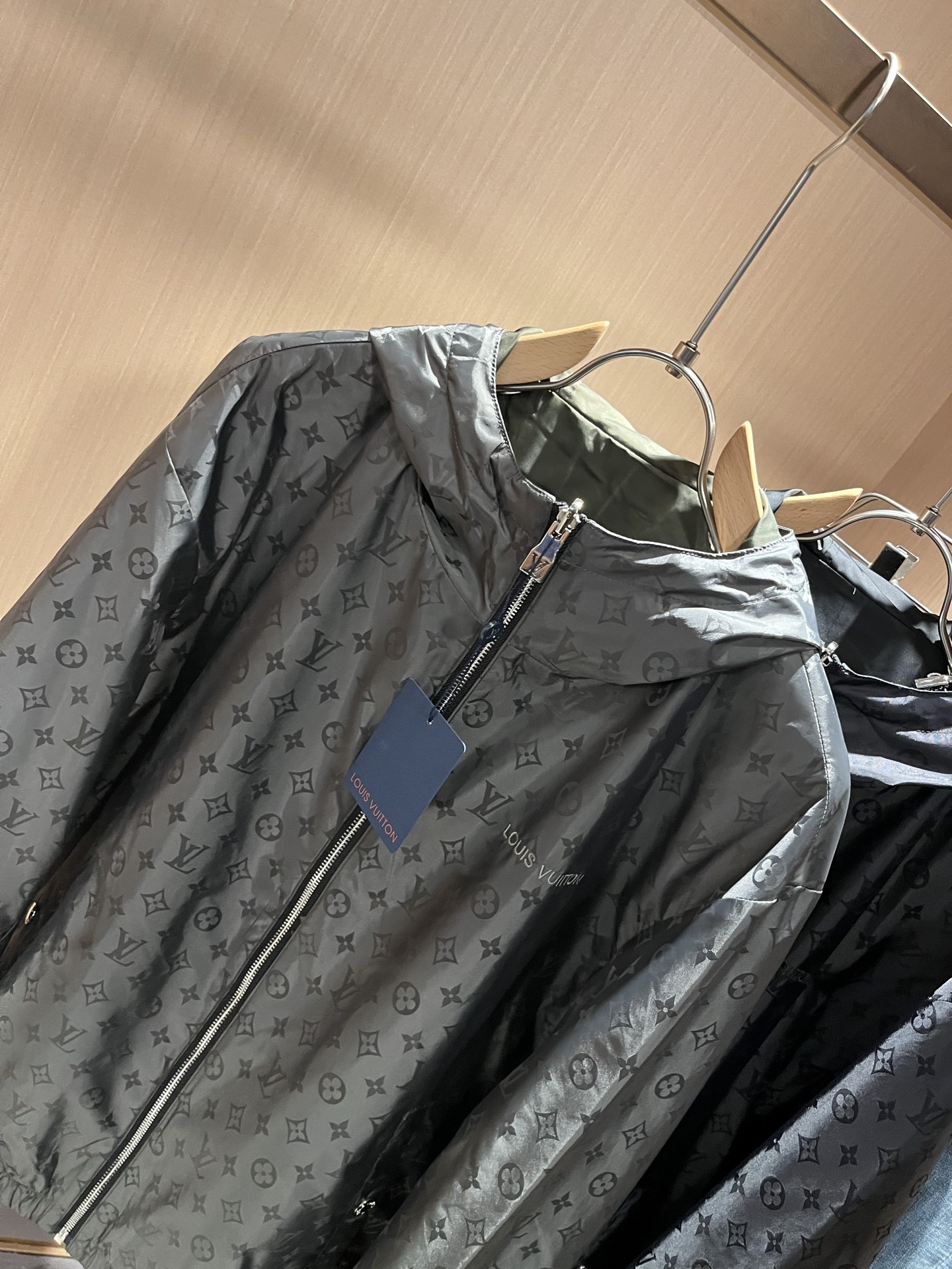  Louis Vuit*on 路易*登 2025秋冬新款轻奢双面穿Monogram立体暗纹工艺男女同款👫