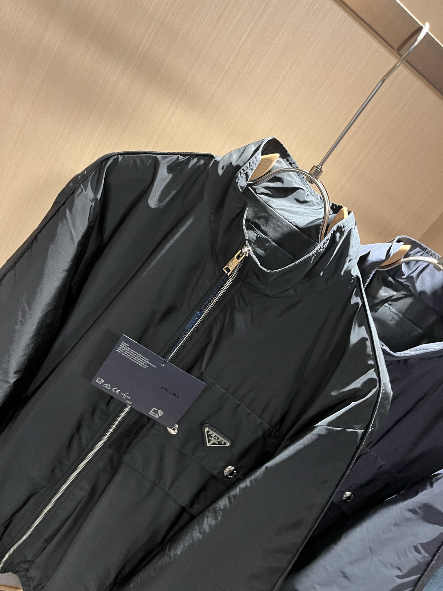 PRAD*A普*达2025秋冬休闲夹克外套，最新时尚休闲拉链夹克，时尚夹克外套!贸易公司渠道稀出，同步官