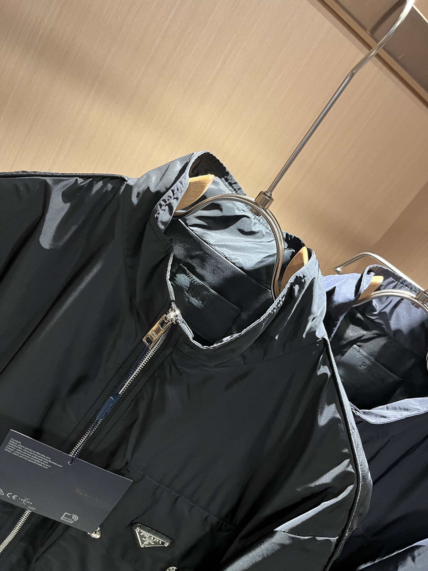 PRAD*A普*达2025秋冬休闲夹克外套，最新时尚休闲拉链夹克，时尚夹克外套!贸易公司渠道稀出，同步官