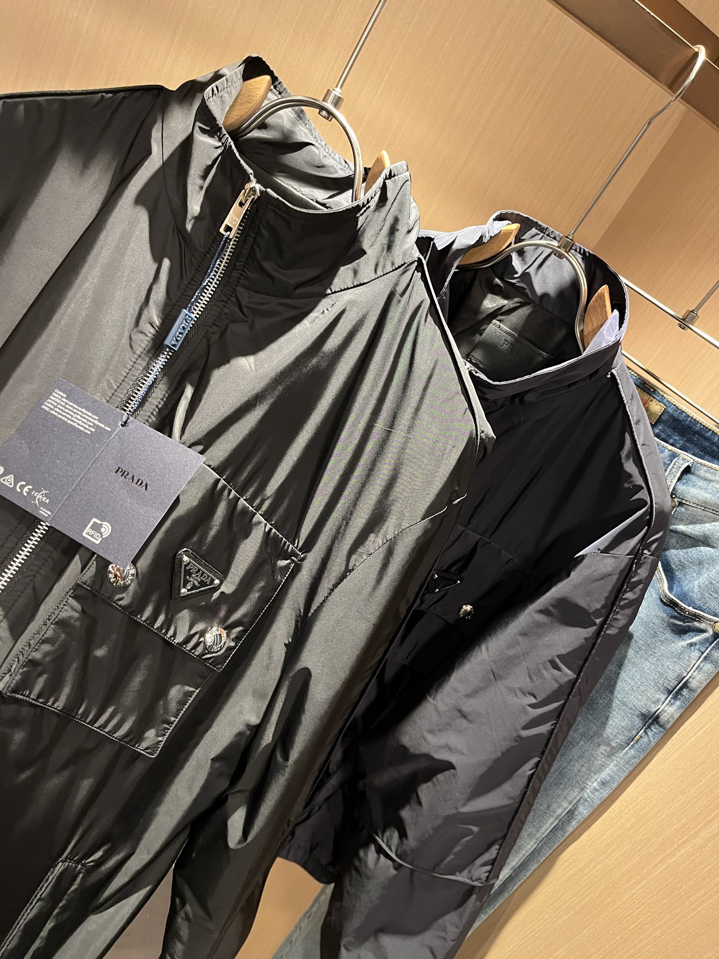 PRAD*A普*达2025秋冬休闲夹克外套，最新时尚休闲拉链夹克，时尚夹克外套!贸易公司渠道稀出，同步官