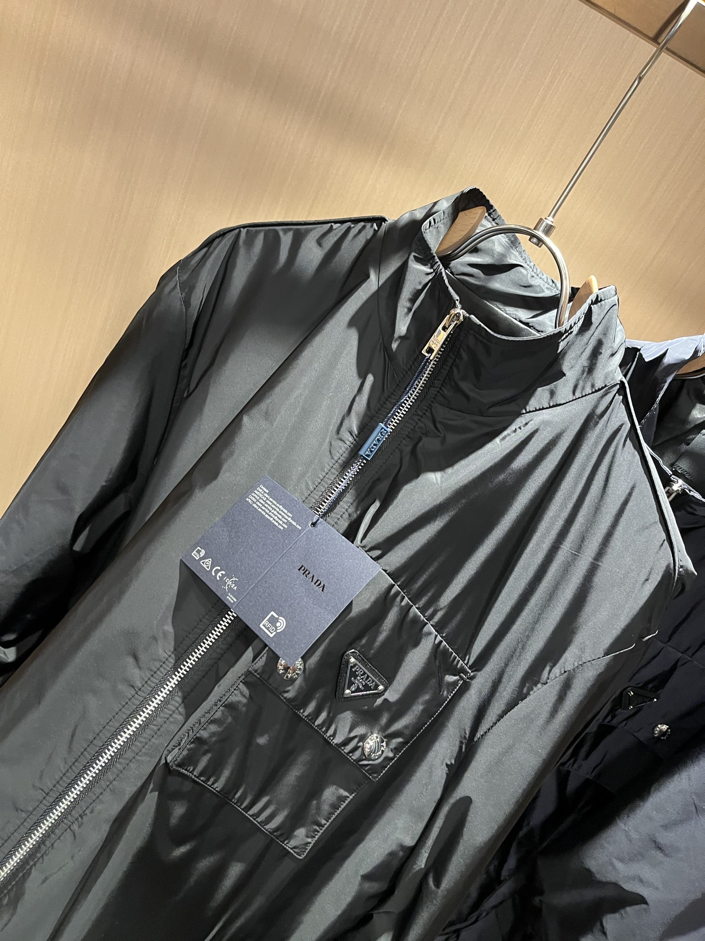 PRAD*A普*达2025秋冬休闲夹克外套，最新时尚休闲拉链夹克，时尚夹克外套!贸易公司渠道稀出，同步官