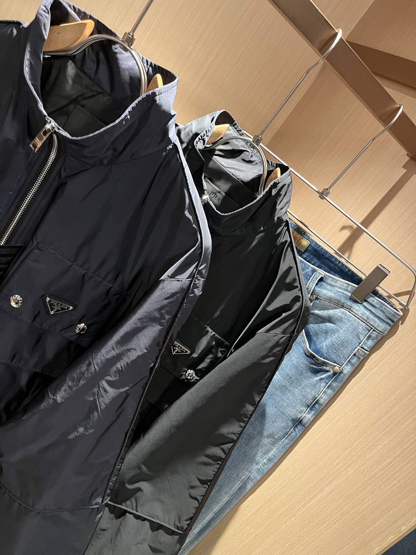 PRAD*A普*达2025秋冬休闲夹克外套，最新时尚休闲拉链夹克，时尚夹克外套!贸易公司渠道稀出，同步官