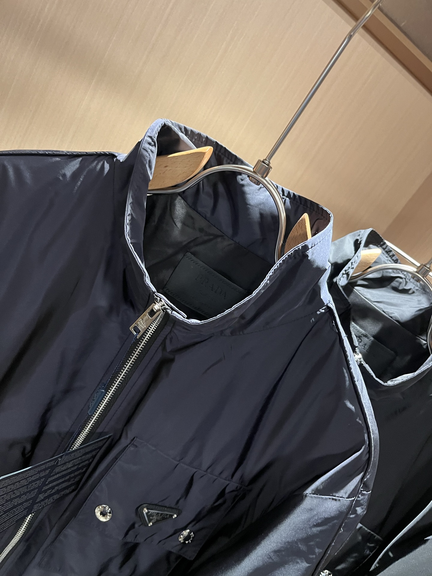 PRAD*A普*达2025秋冬休闲夹克外套，最新时尚休闲拉链夹克，时尚夹克外套!贸易公司渠道稀出，同步官