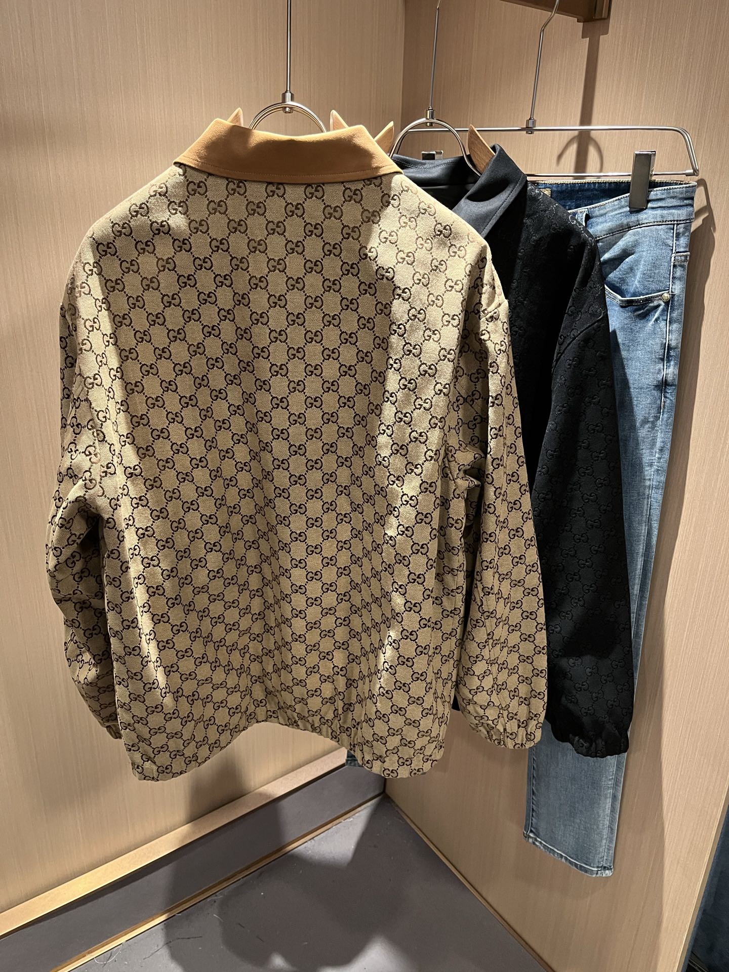   Gucc*古家 ⚠️双面夹克！2025秋冬最新系列！男女同款👫夹克外套，贸易公司渠道稀出，同步官网发