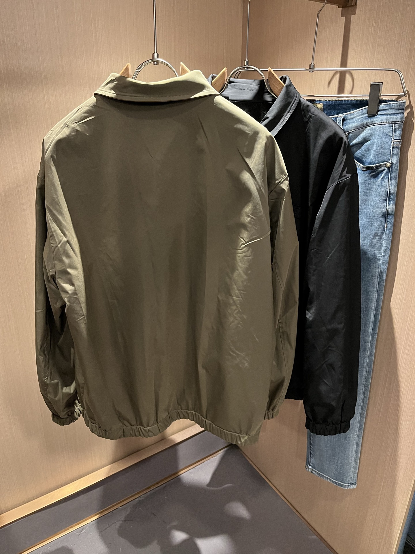   Gucc*古家 ⚠️双面夹克！2025秋冬最新系列！男女同款👫夹克外套，贸易公司渠道稀出，同步官网发