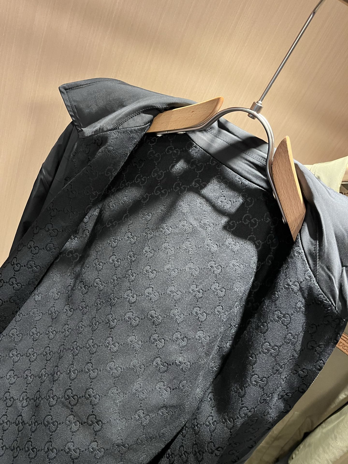   Gucc*古家 ⚠️双面夹克！2025秋冬最新系列！男女同款👫夹克外套，贸易公司渠道稀出，同步官网发