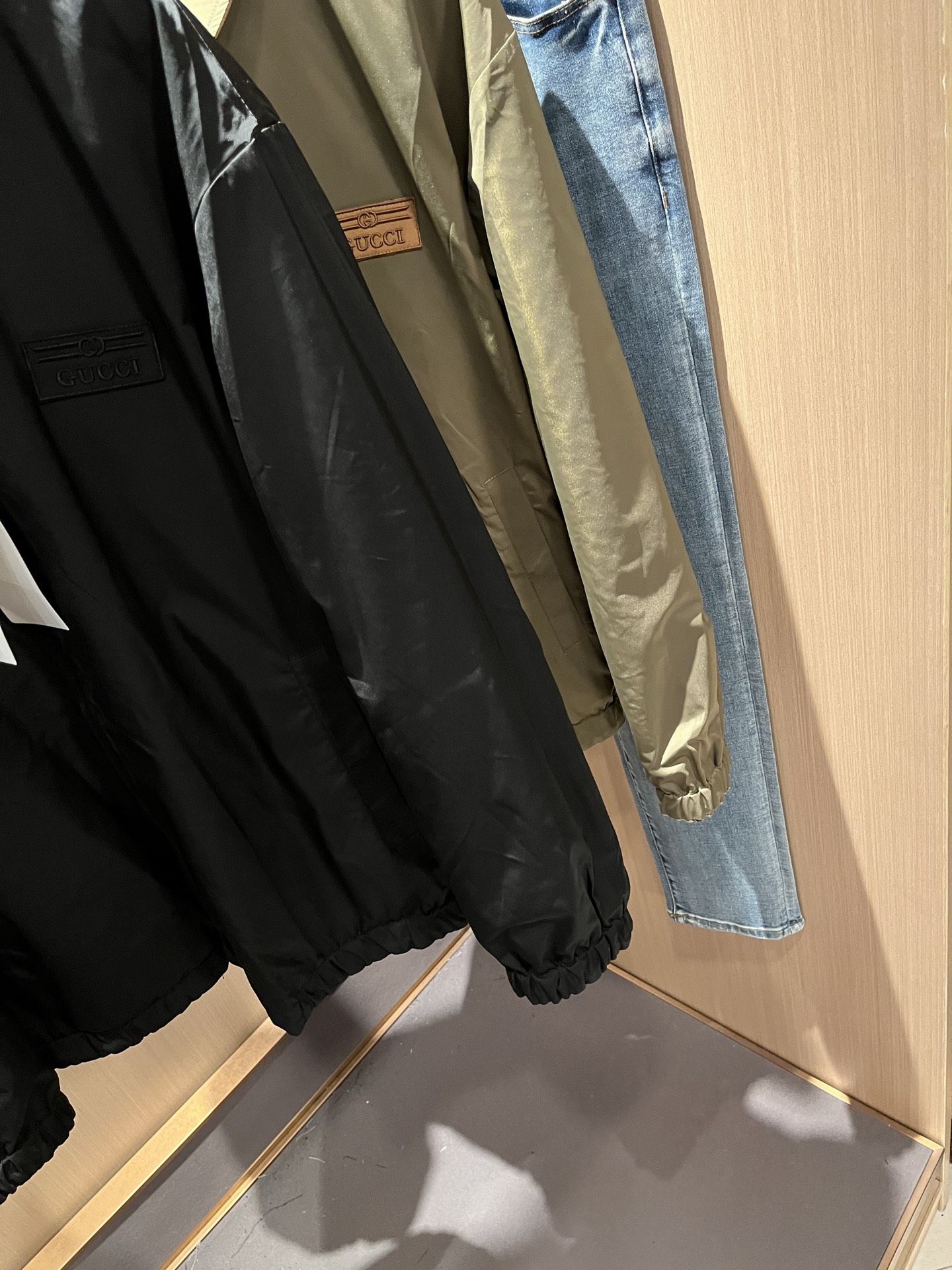   Gucc*古家 ⚠️双面夹克！2025秋冬最新系列！男女同款👫夹克外套，贸易公司渠道稀出，同步官网发