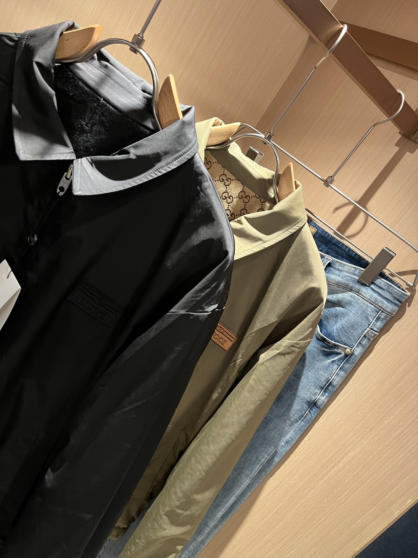   Gucc*古家 ⚠️双面夹克！2025秋冬最新系列！男女同款👫夹克外套，贸易公司渠道稀出，同步官网发