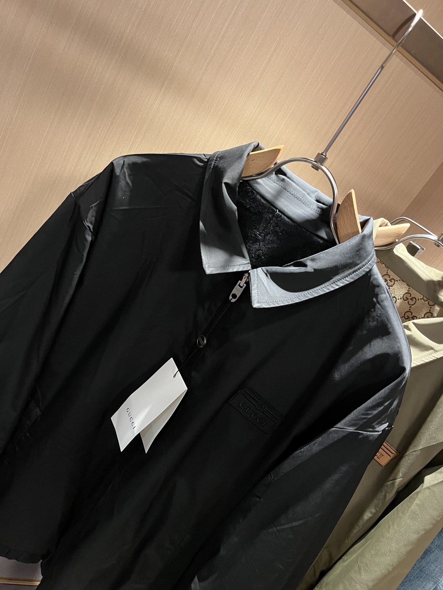   Gucc*古家 ⚠️双面夹克！2025秋冬最新系列！男女同款👫夹克外套，贸易公司渠道稀出，同步官网发