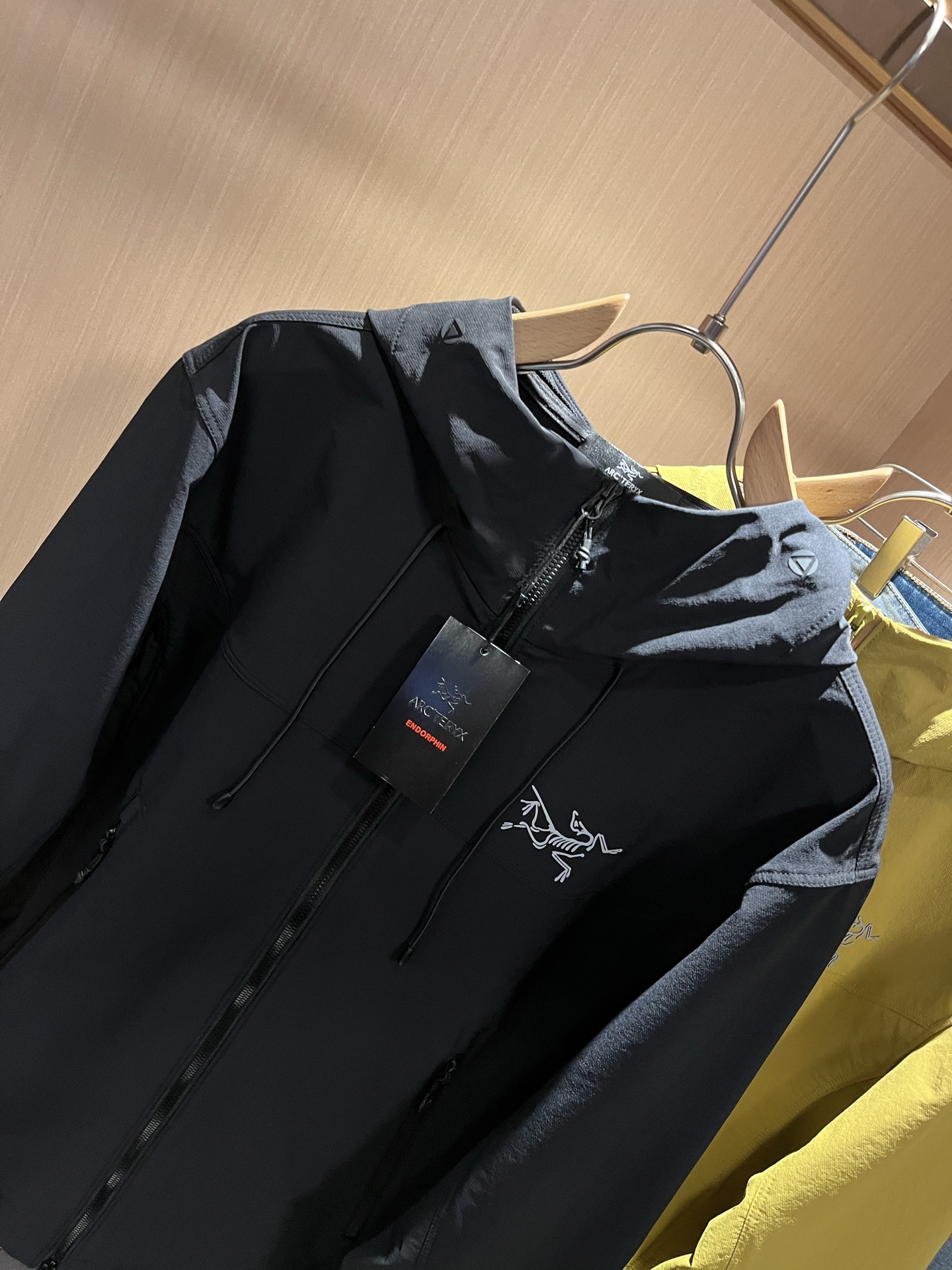  ARCTER*X始*祖鸟 2025秋冬新款男女同款👫夹克外套，户外品牌可能大家第一想到的就是加拿大鹅、