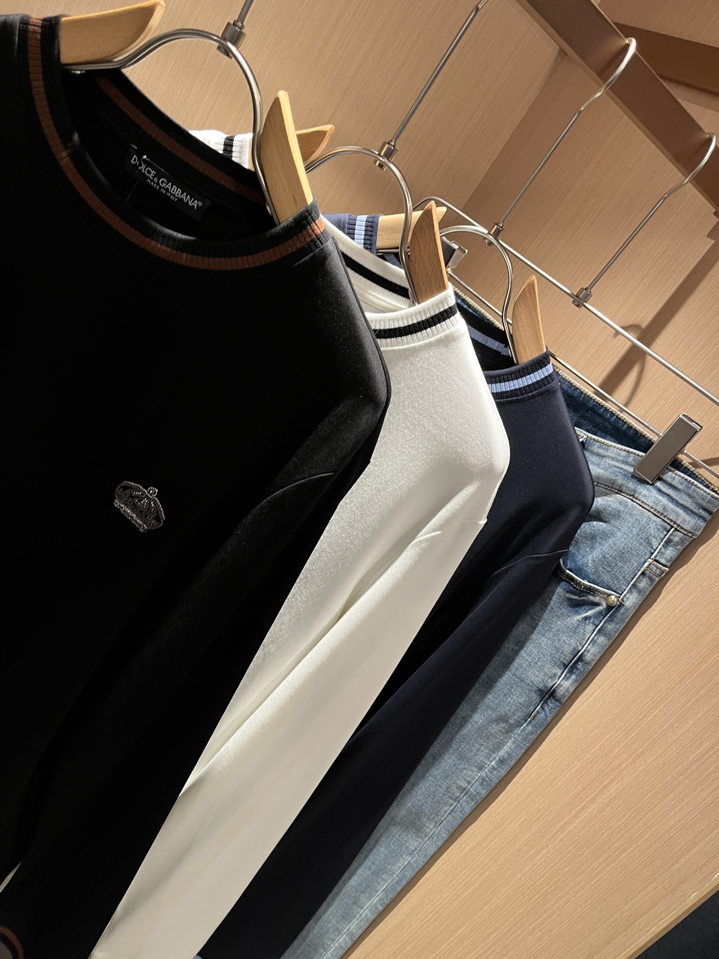  Dolce&Gabba*a 杜嘉*纳2025秋冬新款男女同款👫打底长袖T恤，专柜同步发售！定制专属纯棉