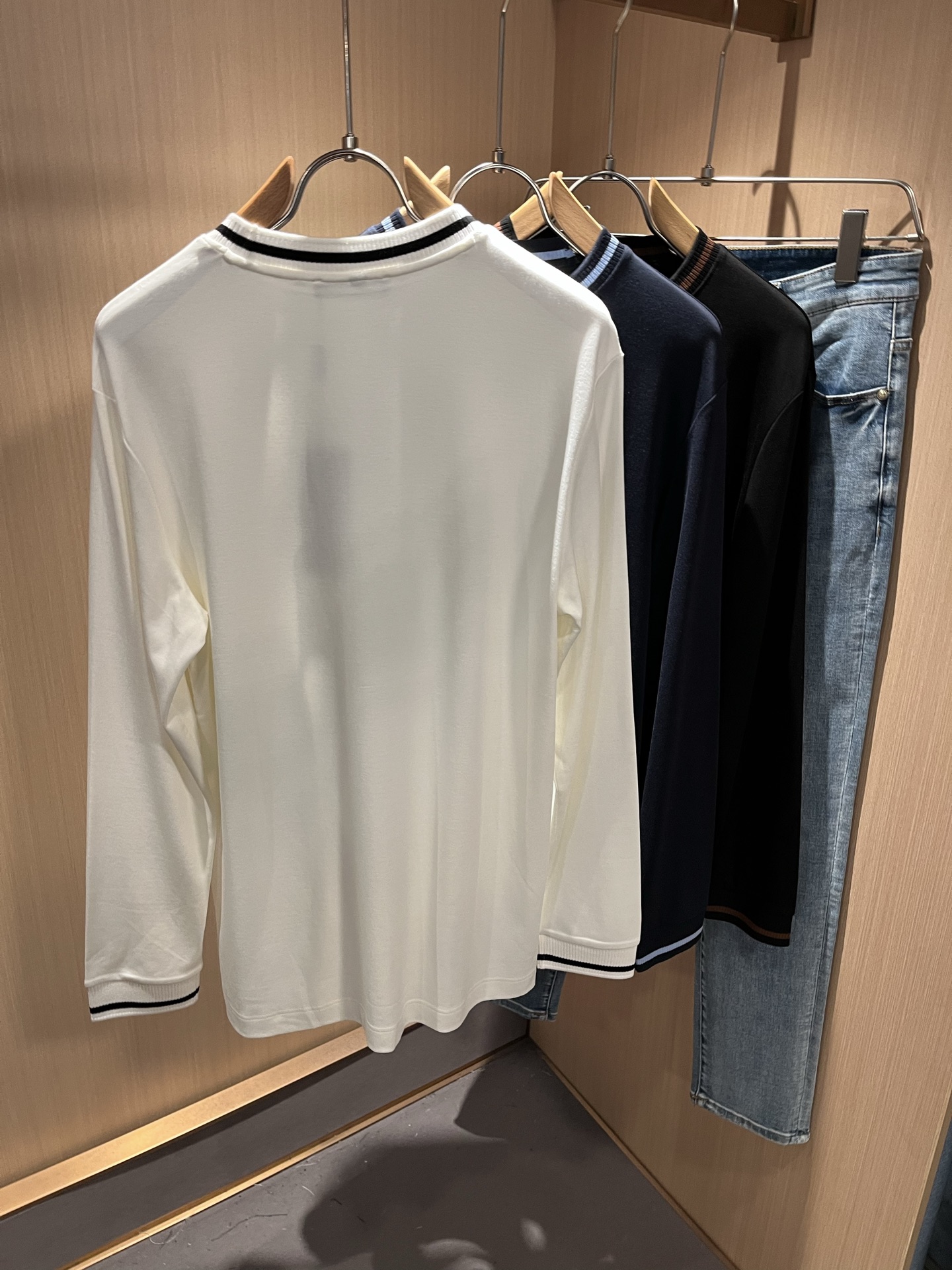  Dolce&Gabba*a 杜嘉*纳2025秋冬新款男女同款👫打底长袖T恤，专柜同步发售！定制专属纯棉