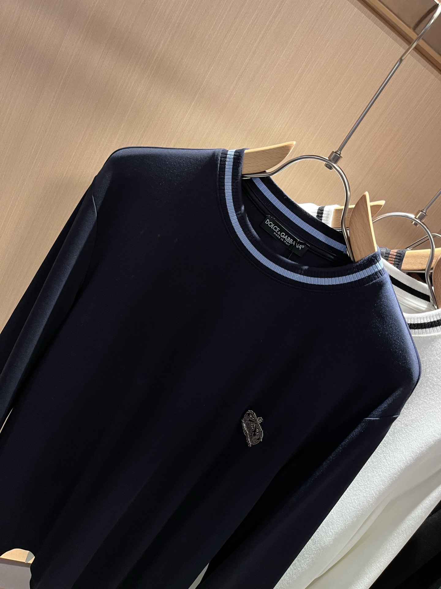  Dolce&Gabba*a 杜嘉*纳2025秋冬新款男女同款👫打底长袖T恤，专柜同步发售！定制专属纯棉