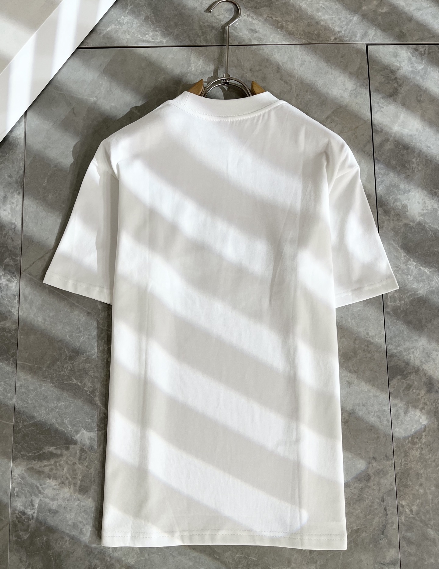  Dio*迪家 2025春夏新款男女同款👫短袖T恤，专柜同步发售！定制专属260克纯棉面料，定制原版工艺