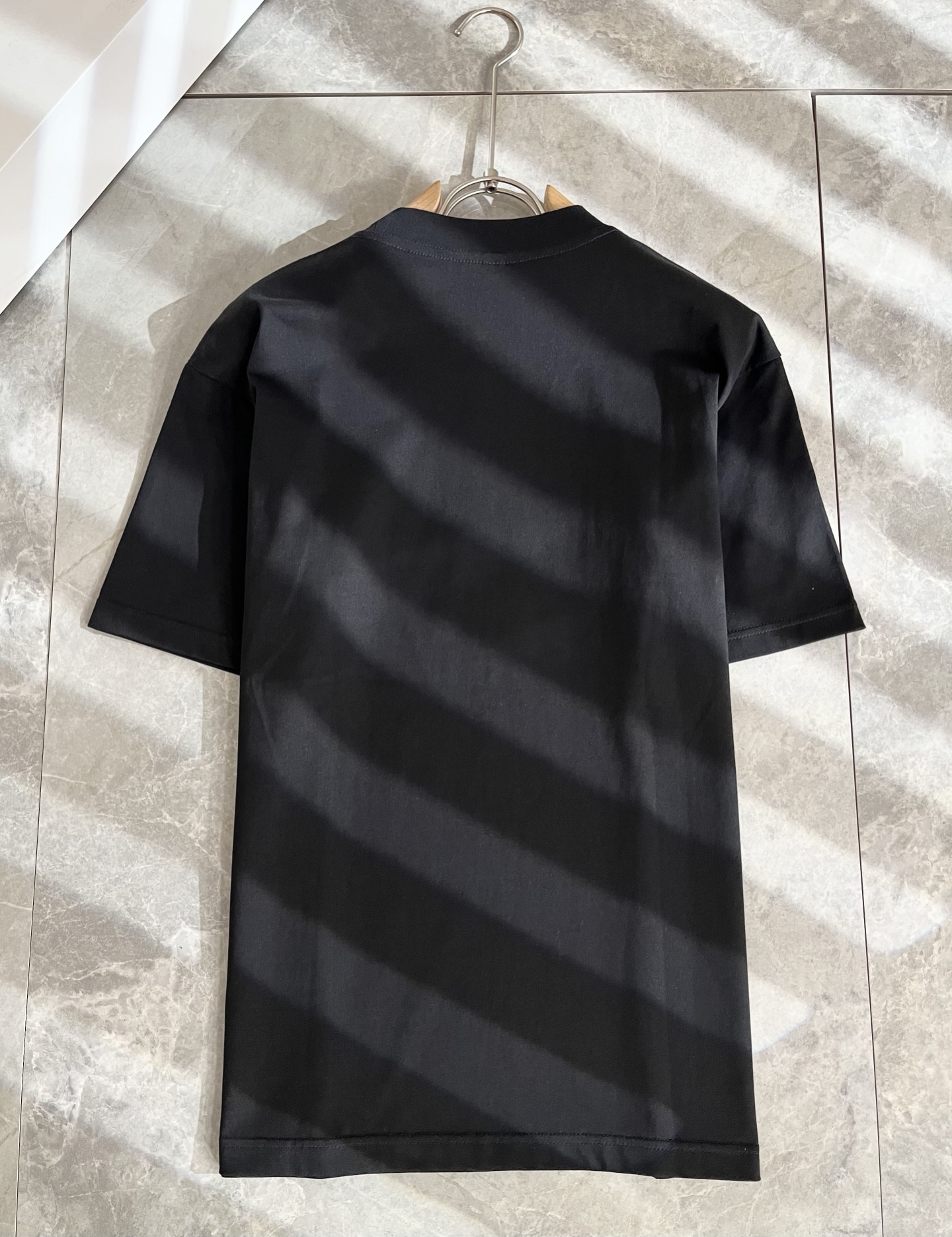  Dio*迪家 2025春夏新款男女同款👫短袖T恤，专柜同步发售！定制专属260克纯棉面料，定制原版工艺