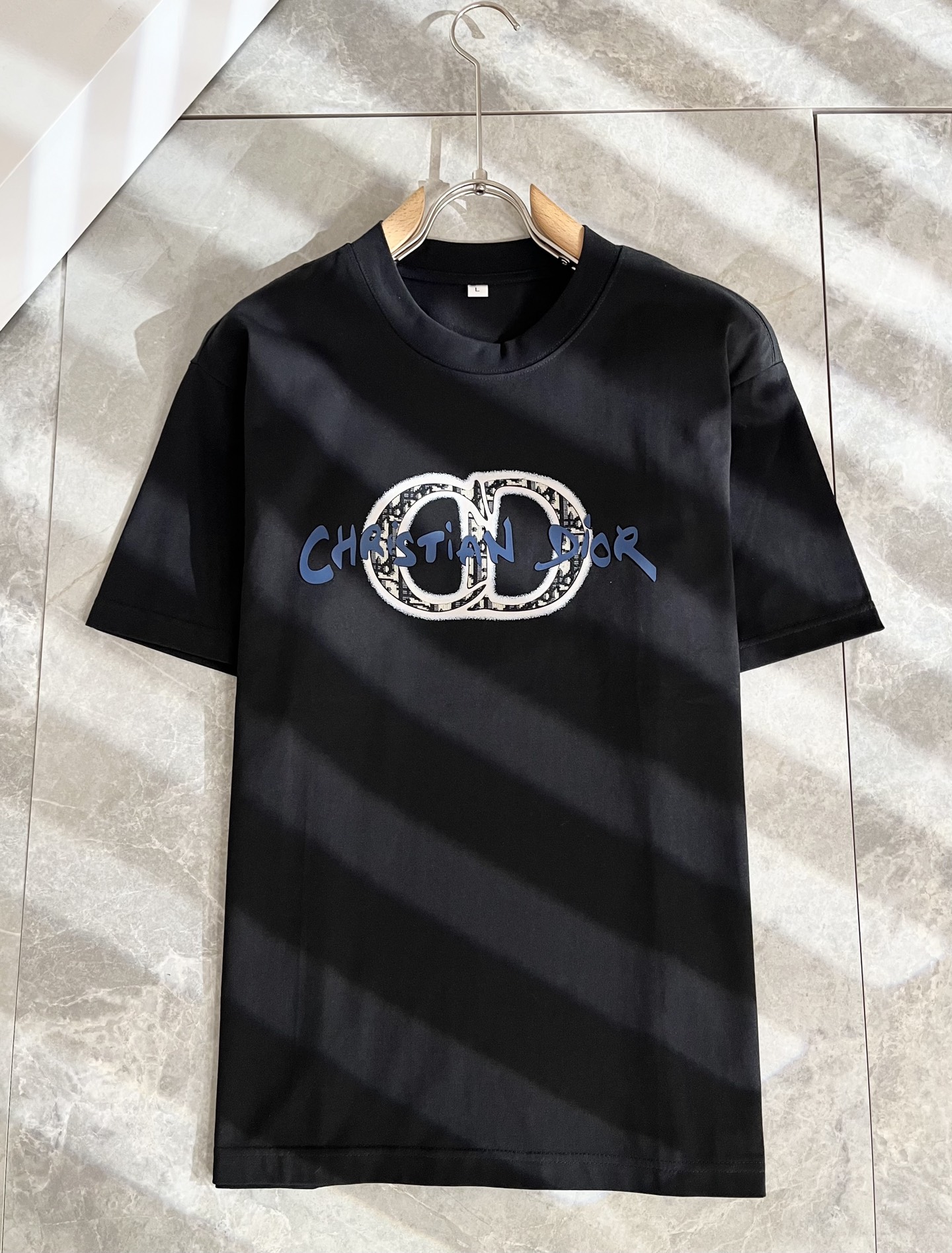  Dio*迪家 2025春夏新款男女同款👫短袖T恤，专柜同步发售！定制专属260克纯棉面料，定制原版工艺