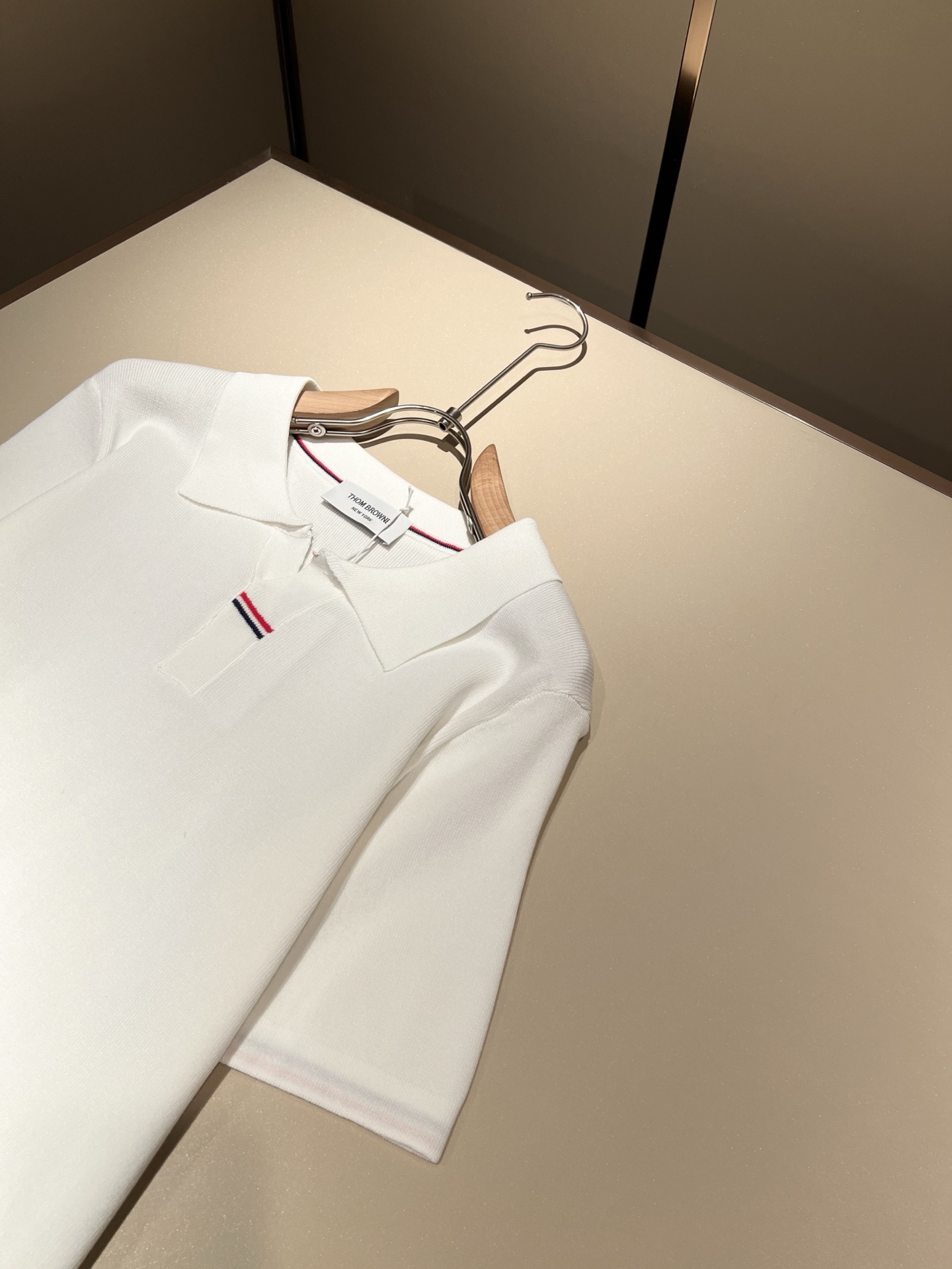 ThomBrow*e汤姆*朗 ~2025春夏新款短袖伊力特针织面料！官网同步有售，独特设计魅力，非常高端