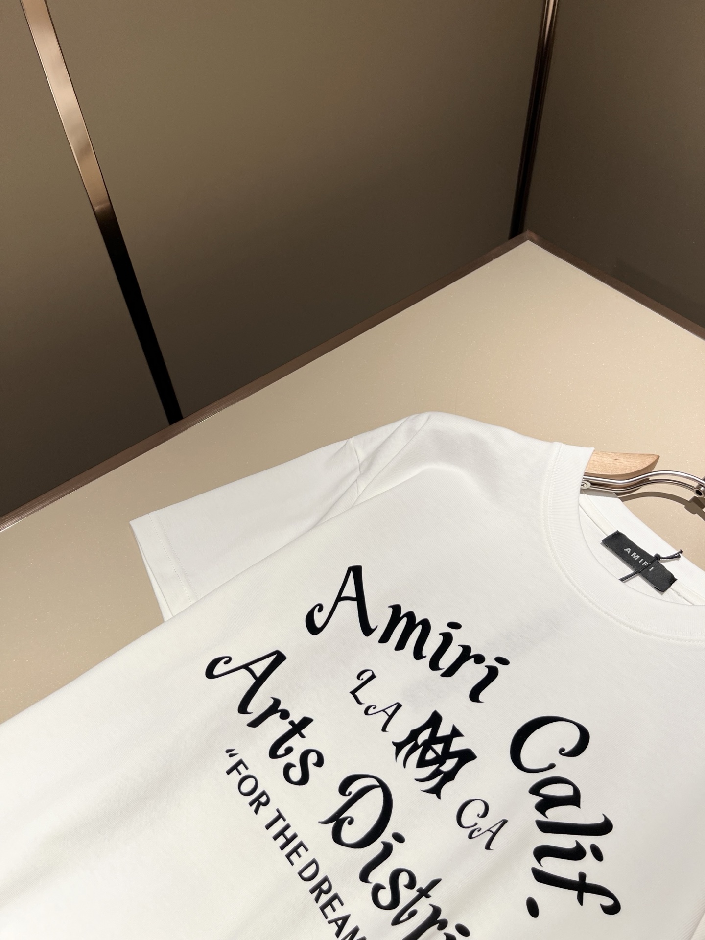 AMIRI2025春夏新款男女同款👫休闲短袖T恤，最新款全网独家首上！！~既经典有时尚百搭，谁不爱啊，将