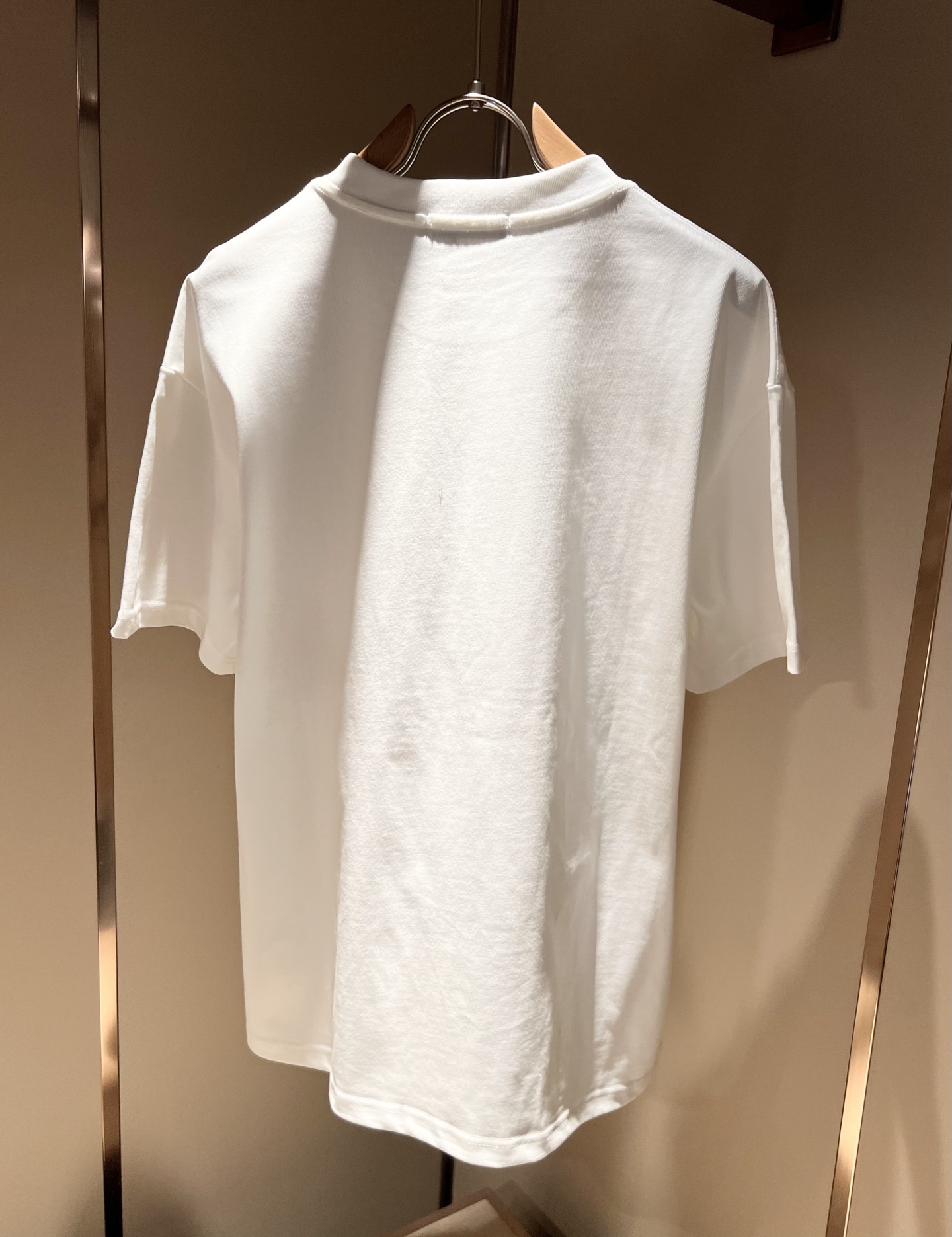 AMIRI2025春夏新款男女同款👫休闲短袖T恤，最新款全网独家首上！！~既经典有时尚百搭，谁不爱啊，将