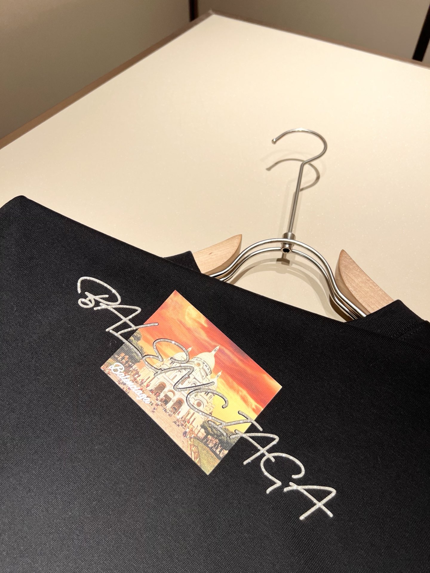 BALENCI*GA巴黎*家 2025春夏新款男女同款👫短袖T恤！走秀图案印花时尚休闲短袖T恤衫！设计l