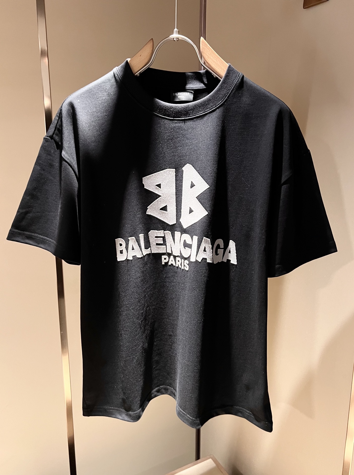    BALENCI*GA巴黎*家 2025春夏新款男女同款👫短袖T恤！走秀图案印花时尚休闲短袖T恤衫！