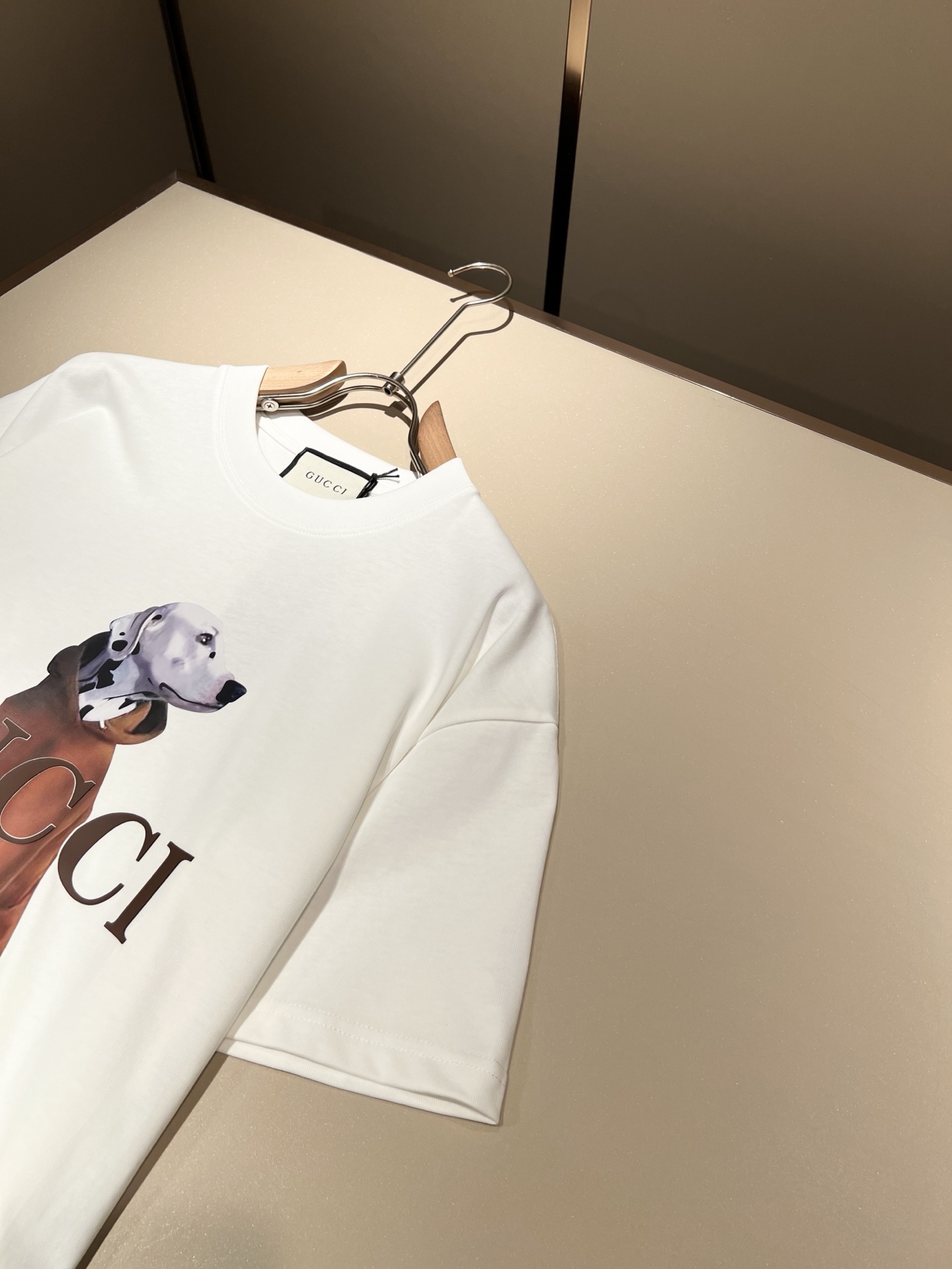    Gucc*古家 2025春夏新款男女同情侣款👫休闲宽松棉质圆领短袖T恤衫！贸易公司渠道稀出，同步官