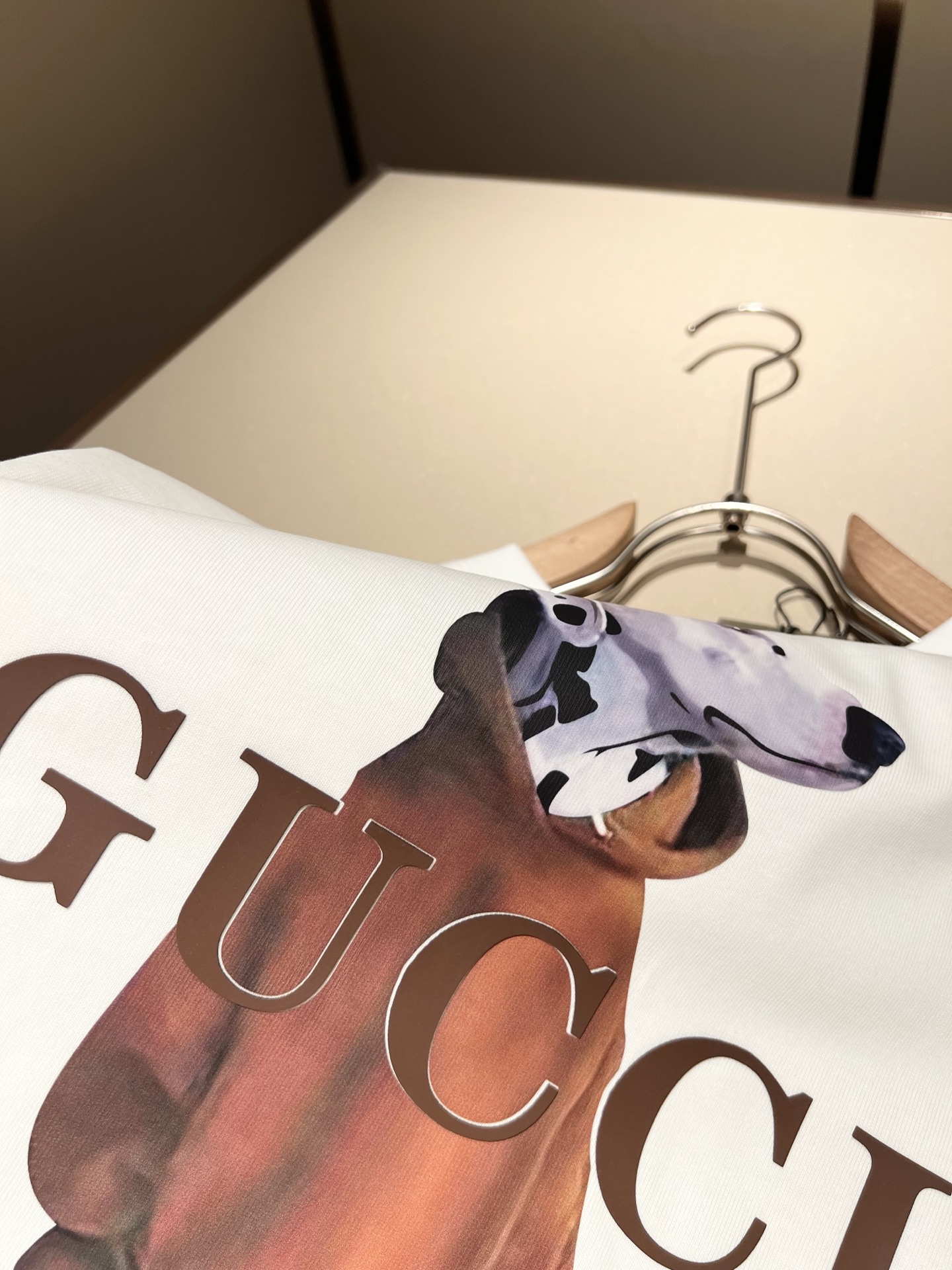    Gucc*古家 2025春夏新款男女同情侣款👫休闲宽松棉质圆领短袖T恤衫！贸易公司渠道稀出，同步官