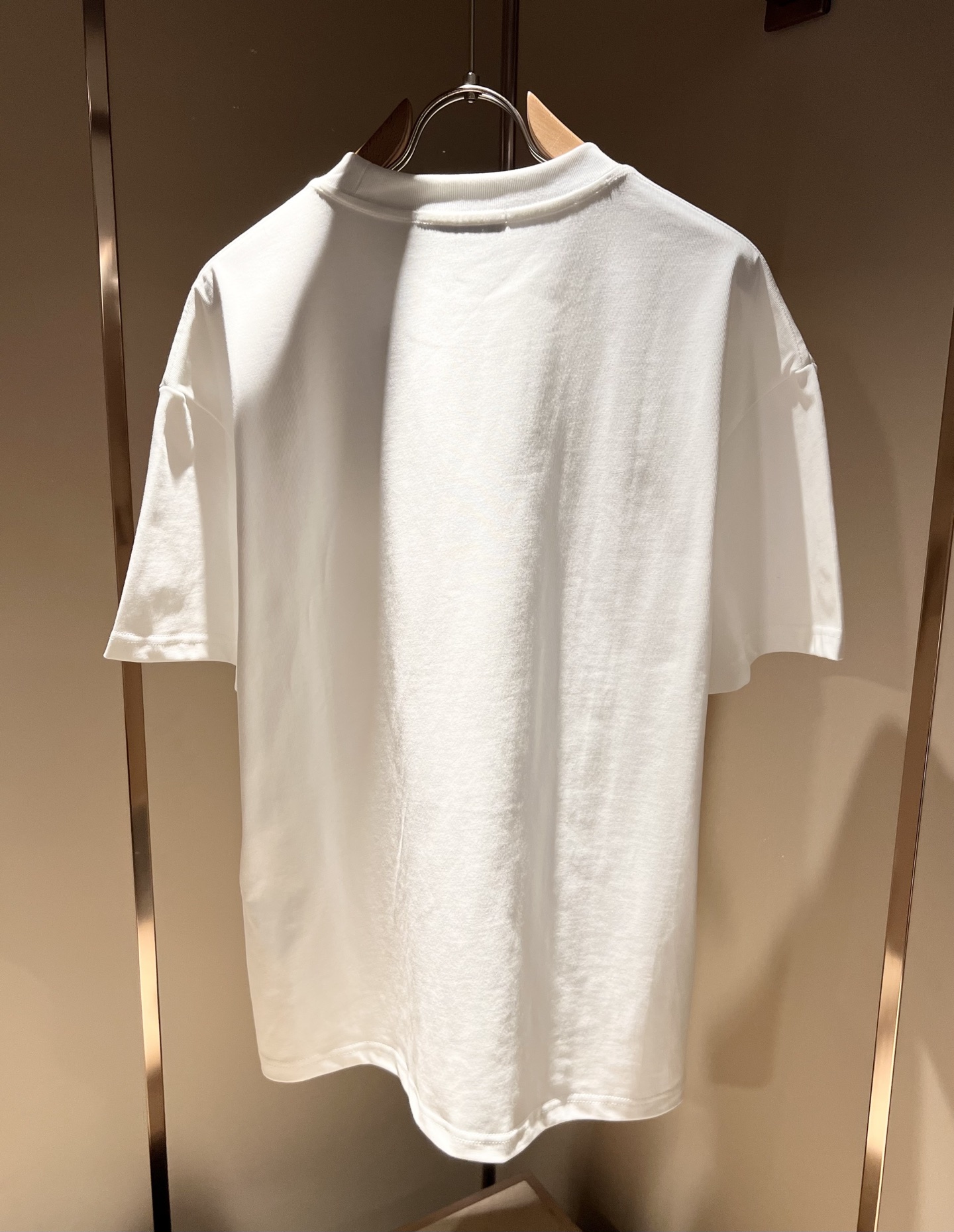    Gucc*古家 2025春夏新款男女同情侣款👫休闲宽松棉质圆领短袖T恤衫！贸易公司渠道稀出，同步官